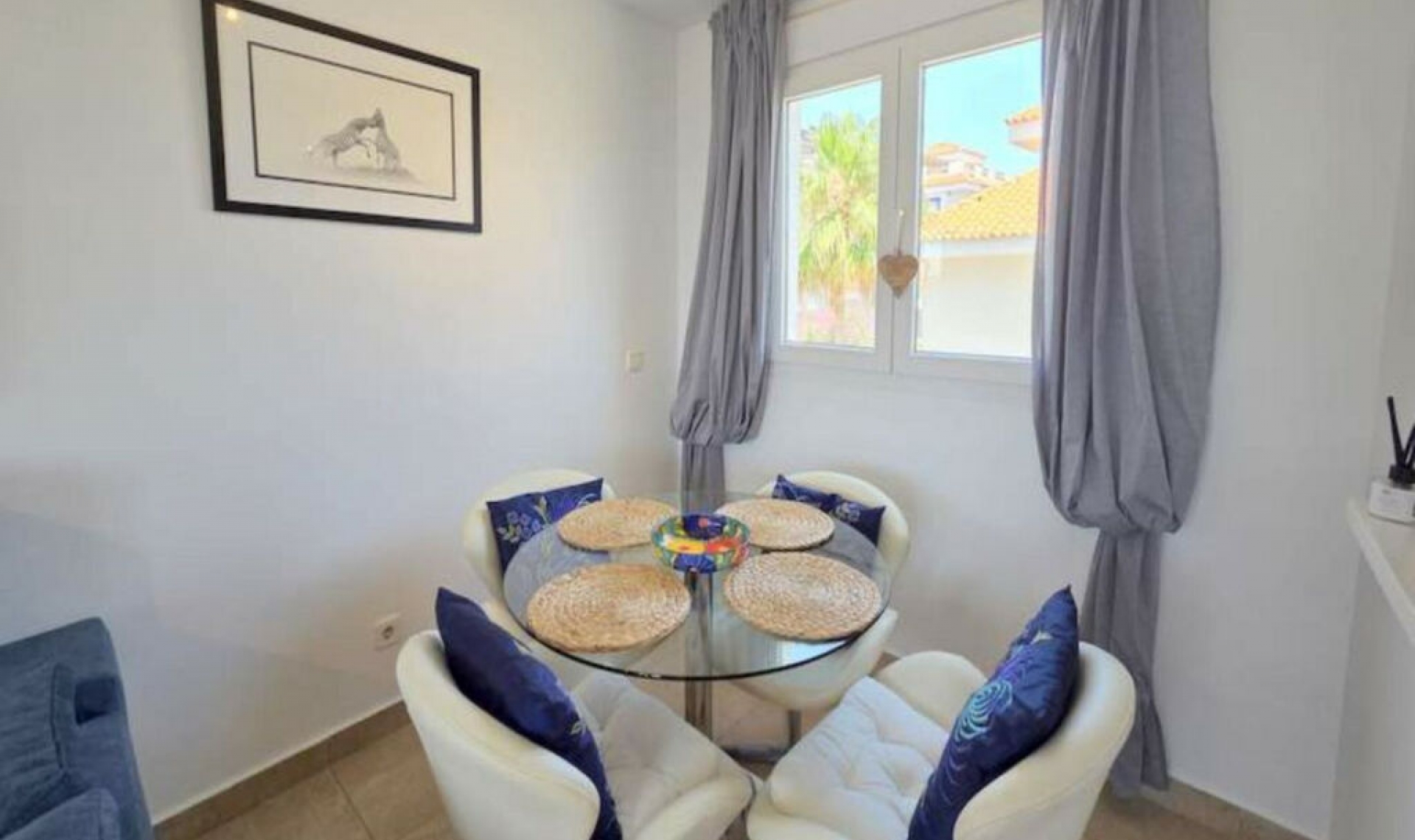 Resale - Apartment -
La Duquesa