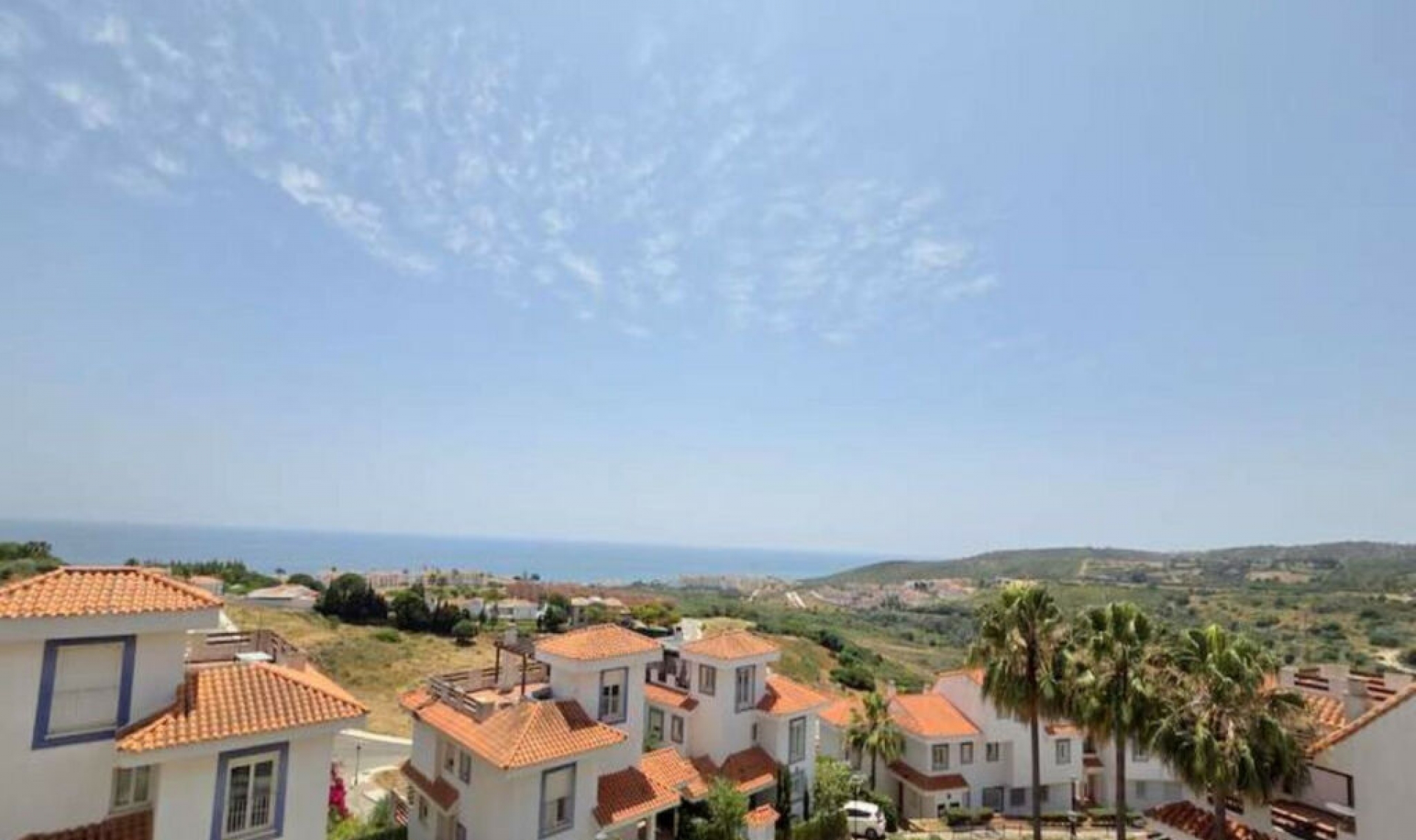 Resale - Apartment -
La Duquesa