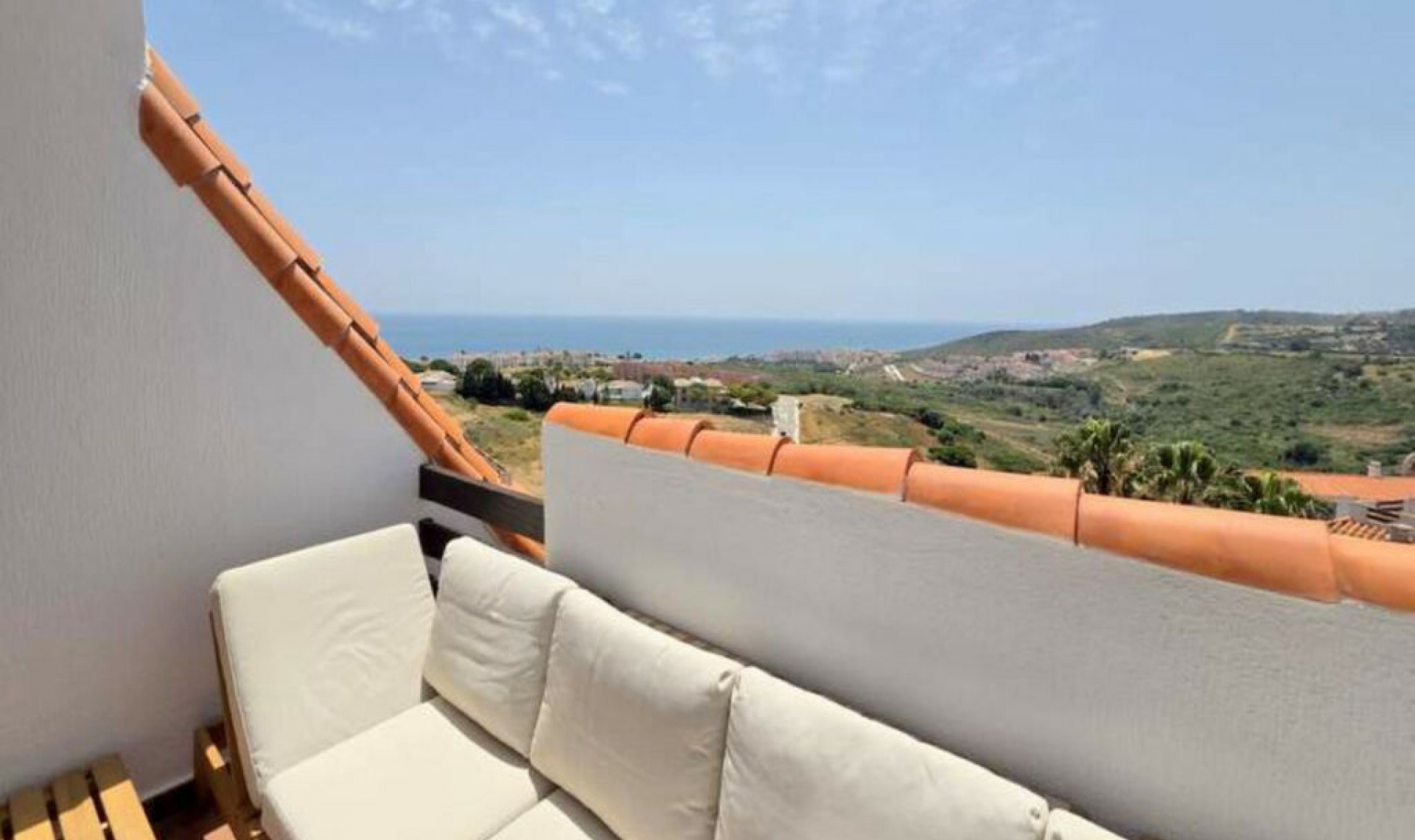 Resale - Apartment -
La Duquesa