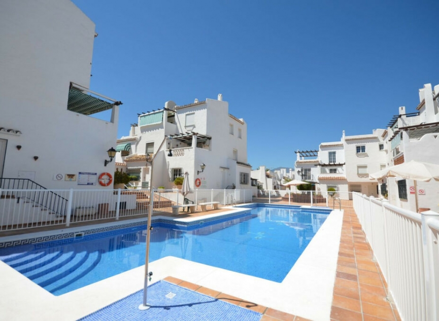 Resale - Apartment -
La Duquesa