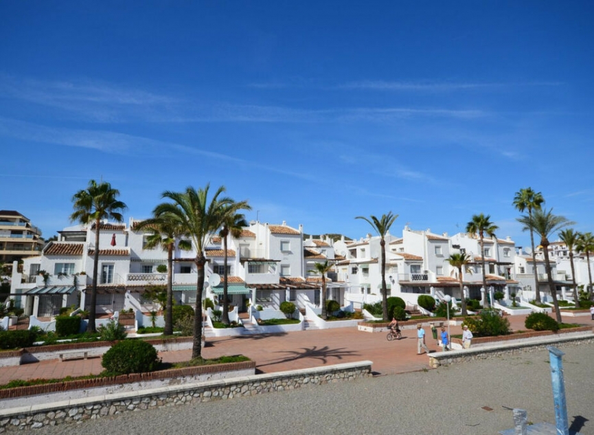 Resale - Apartment -
La Duquesa