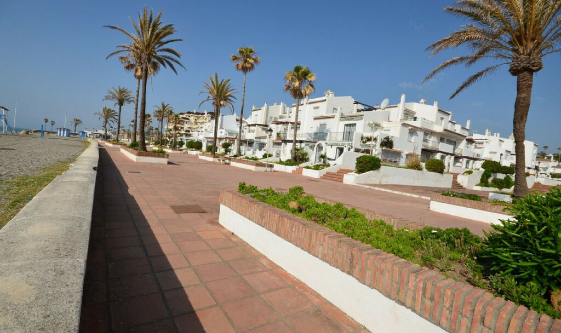 Resale - Apartment -
La Duquesa