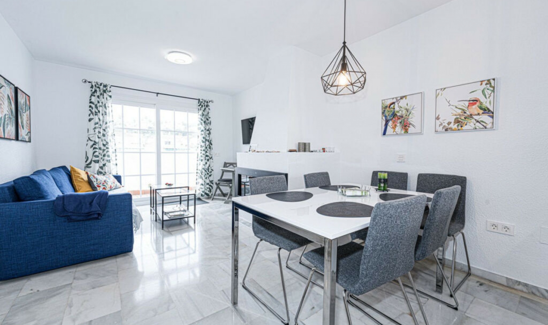 Resale - Apartment -
La Duquesa
