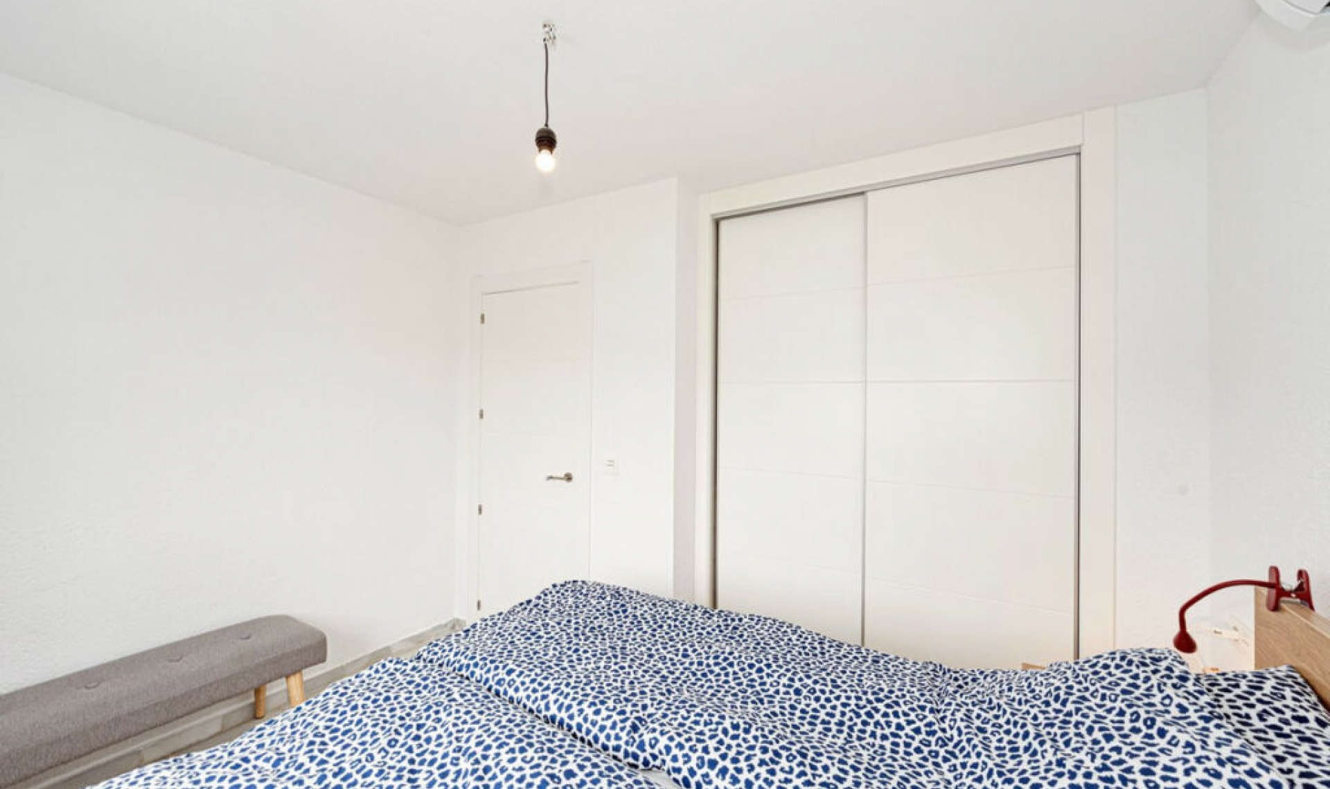 Resale - Apartment -
La Duquesa