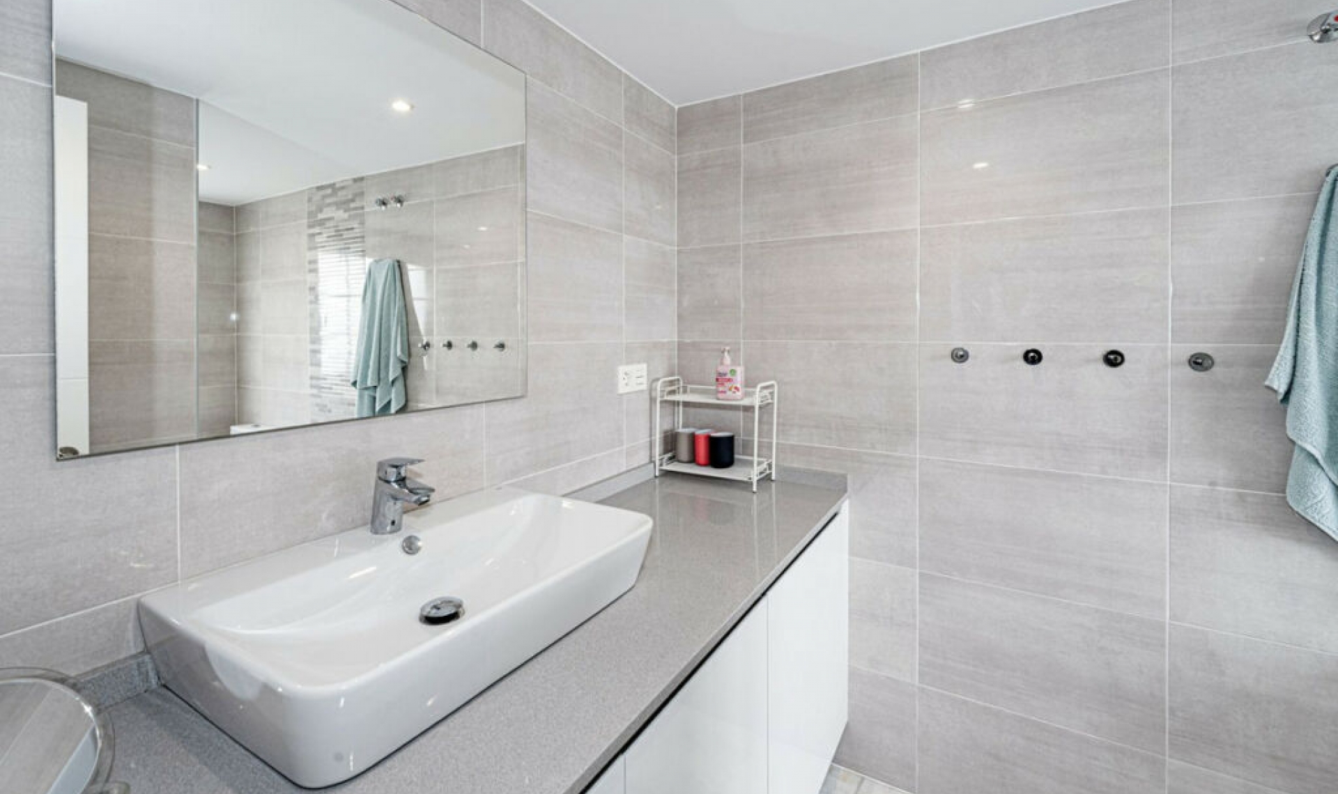 Resale - Apartment -
La Duquesa