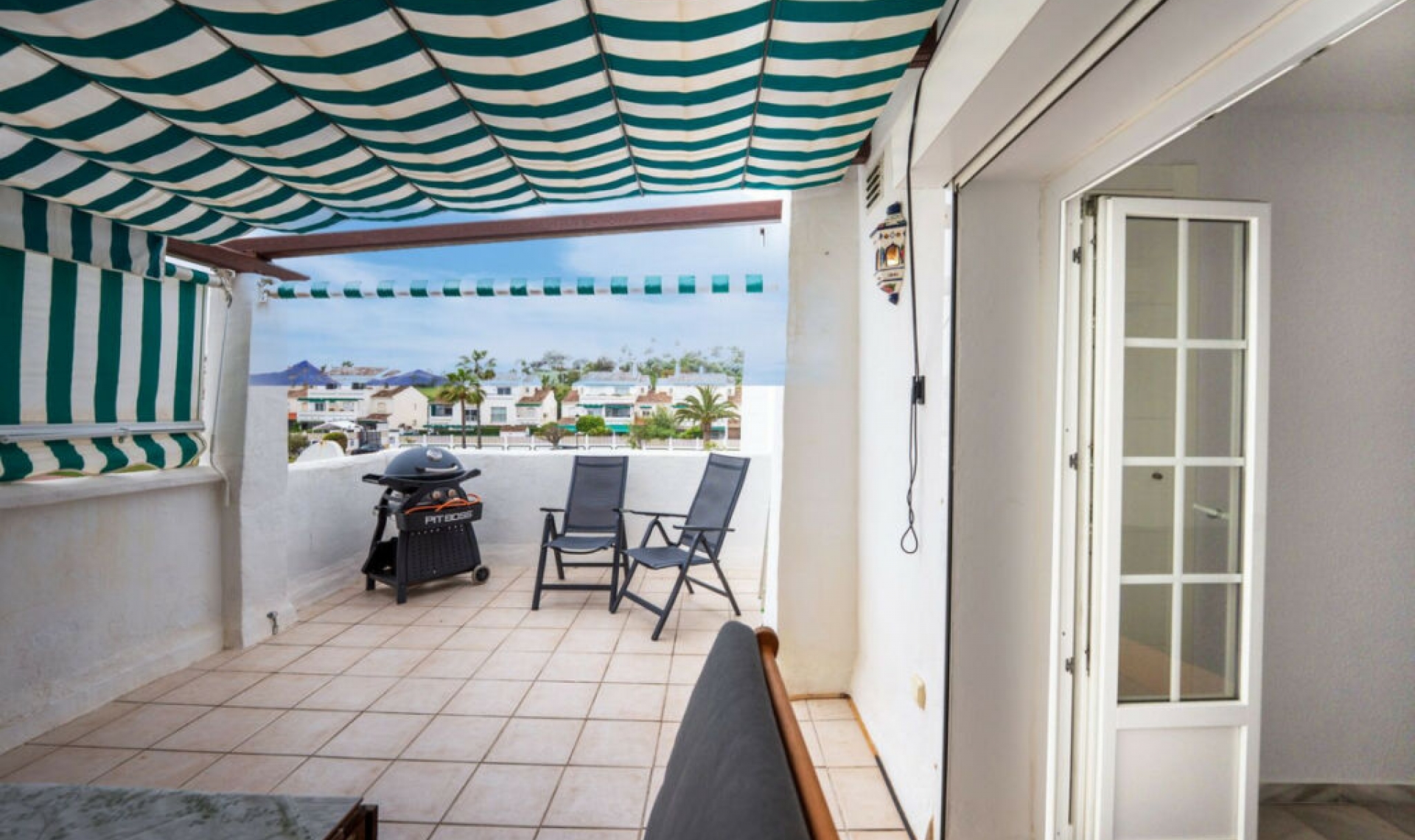 Resale - Apartment -
La Duquesa