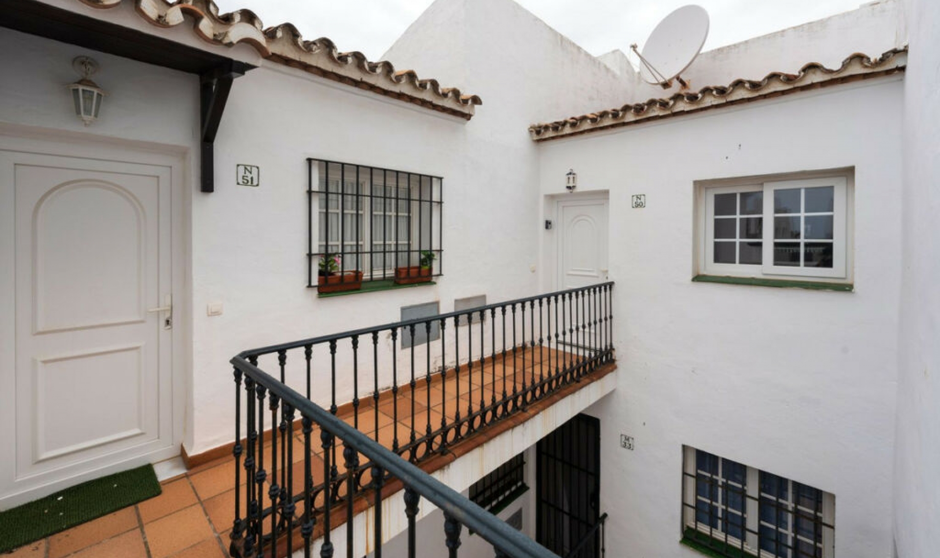 Resale - Apartment -
La Duquesa