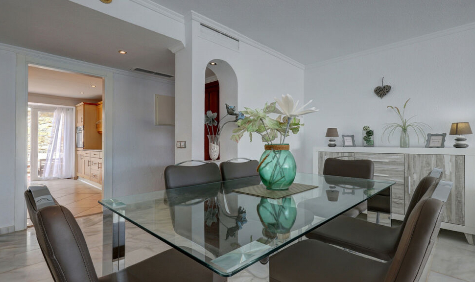 Resale - Apartment -
La Duquesa
