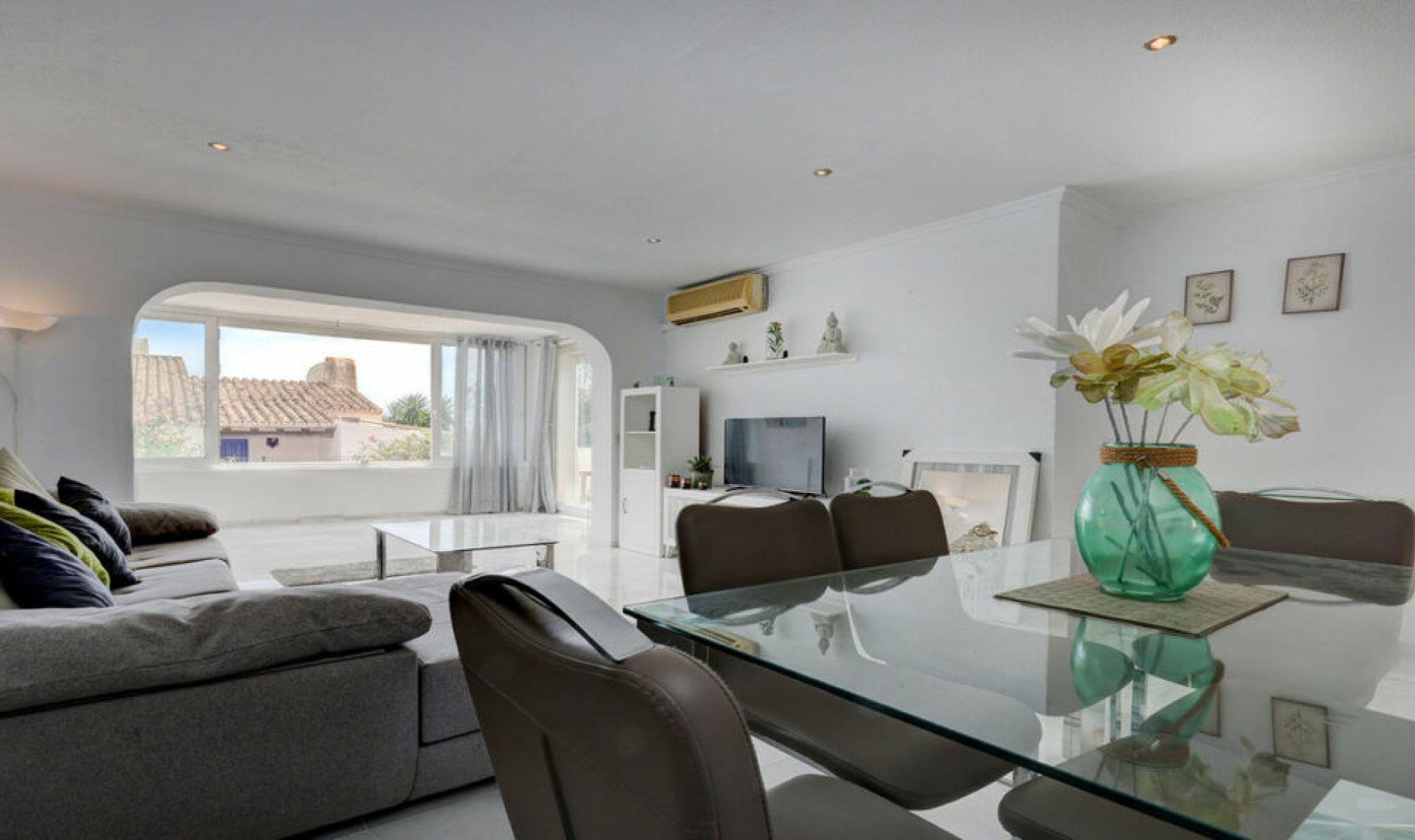 Resale - Apartment -
La Duquesa