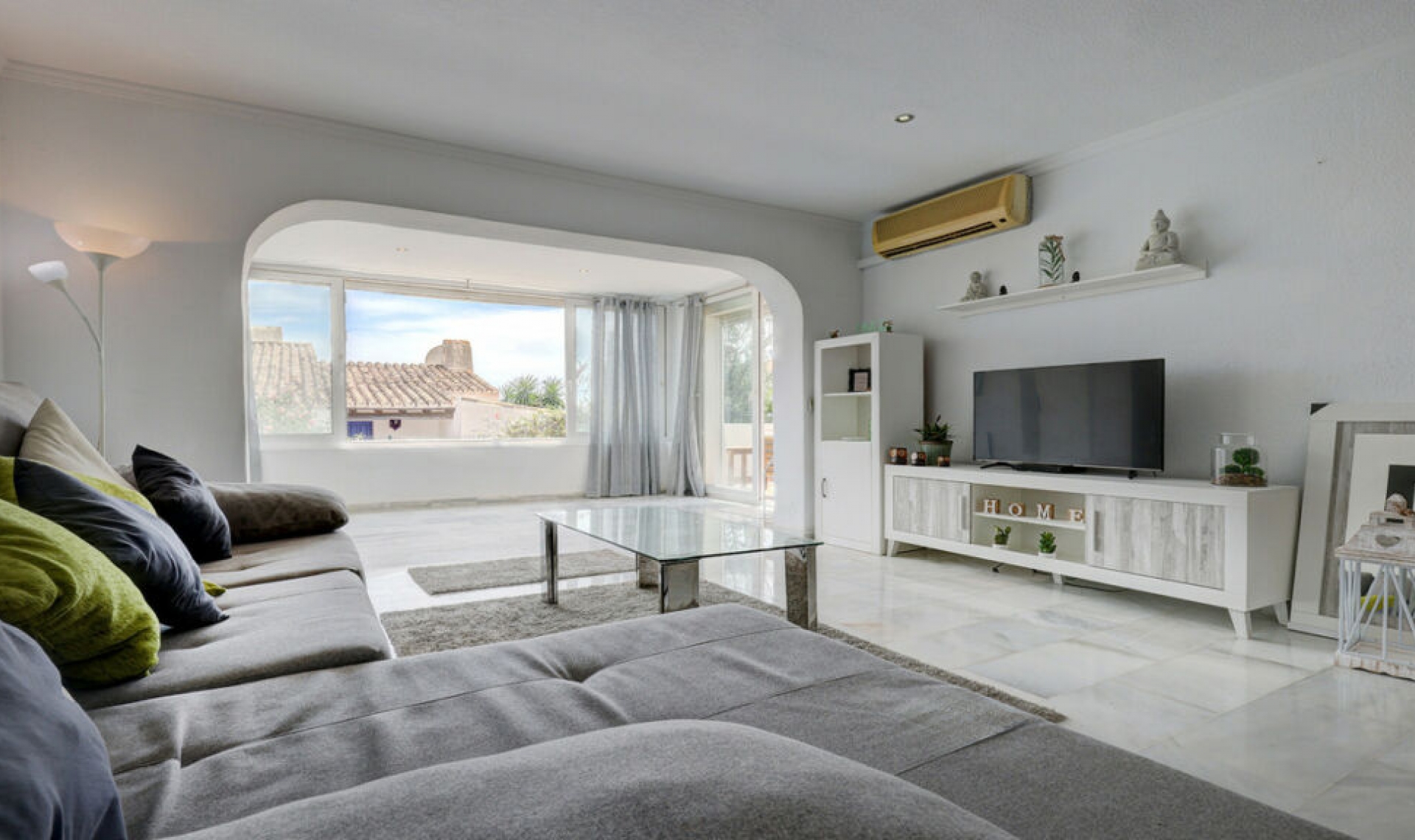 Resale - Apartment -
La Duquesa