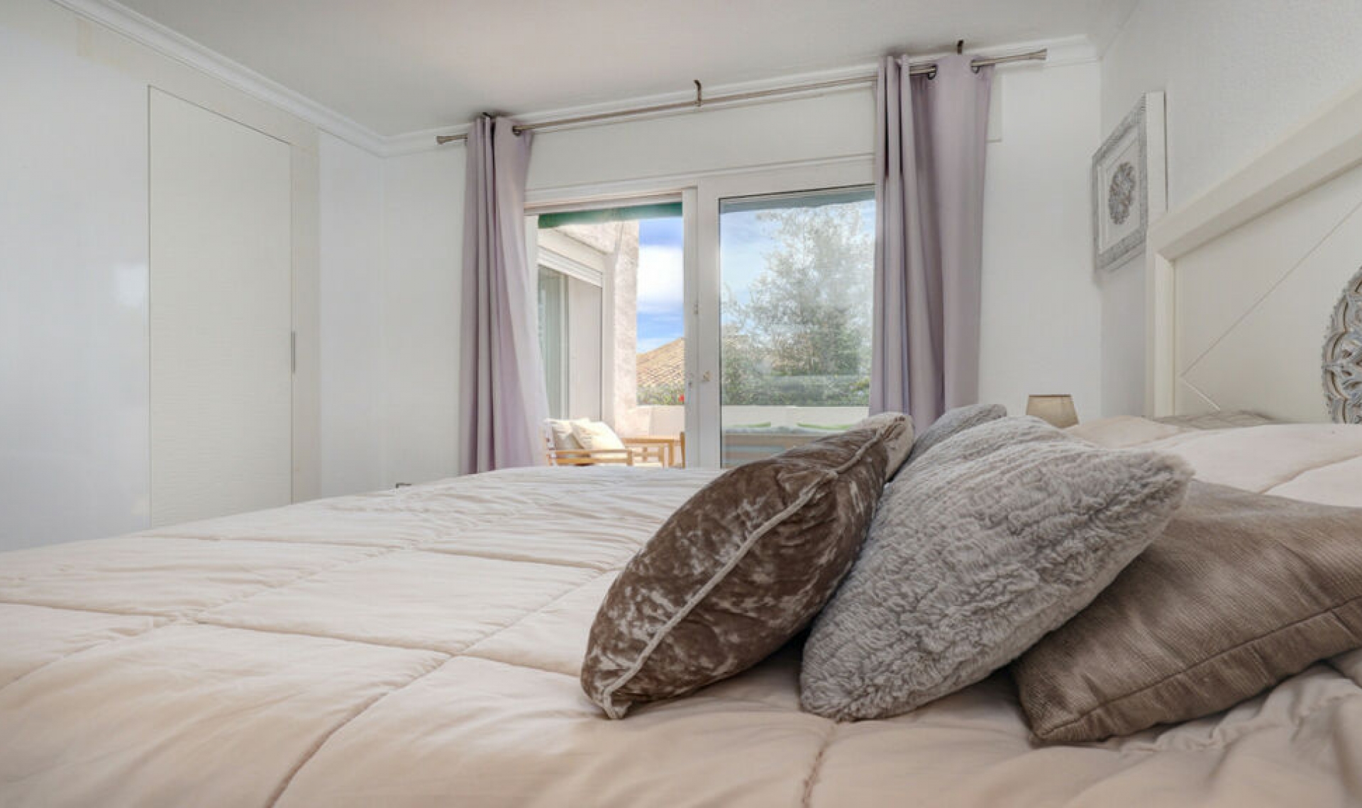 Resale - Apartment -
La Duquesa