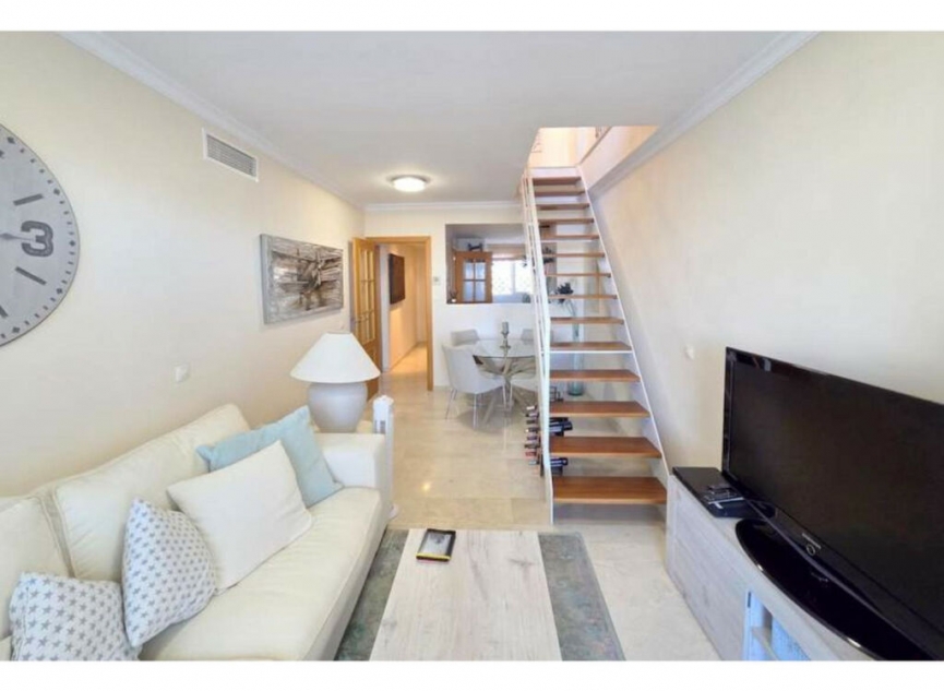 Resale - Apartment -
La Duquesa
