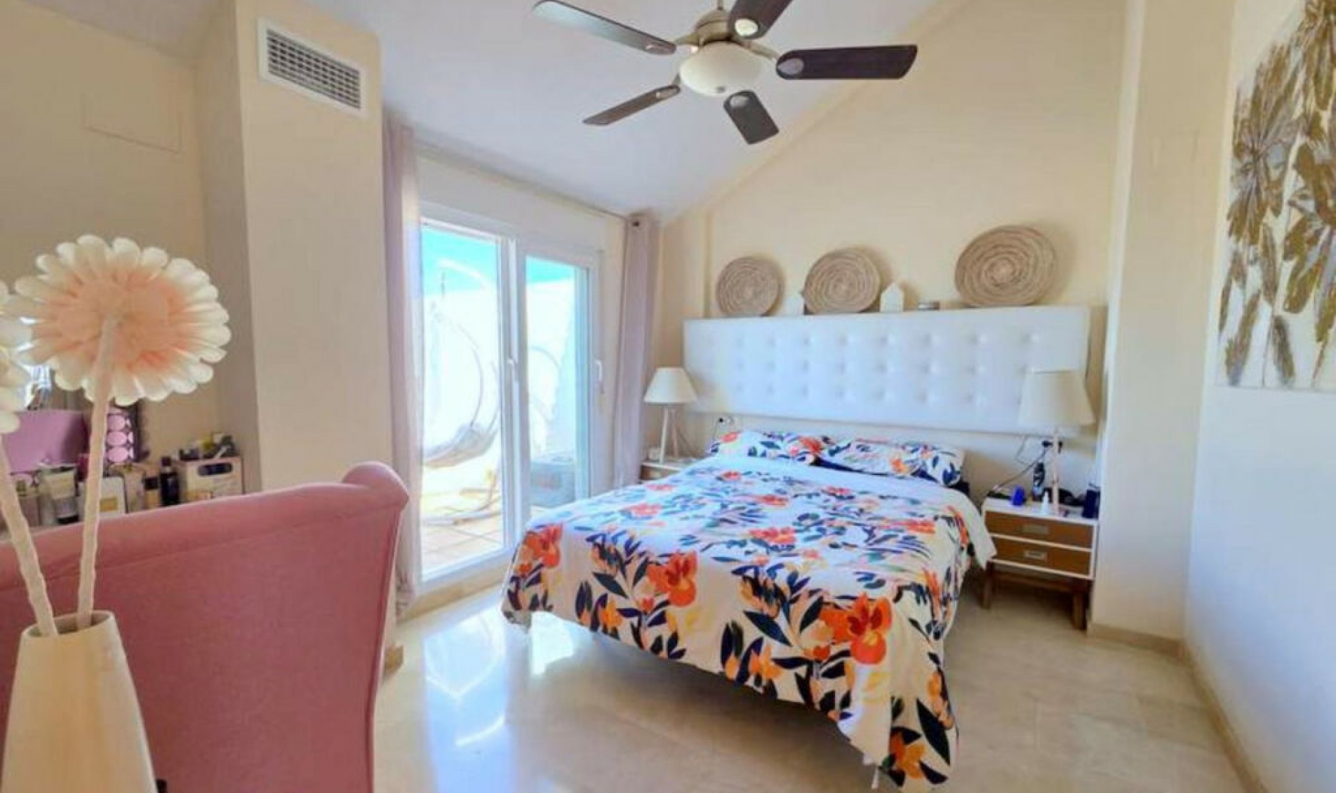 Resale - Apartment -
La Duquesa