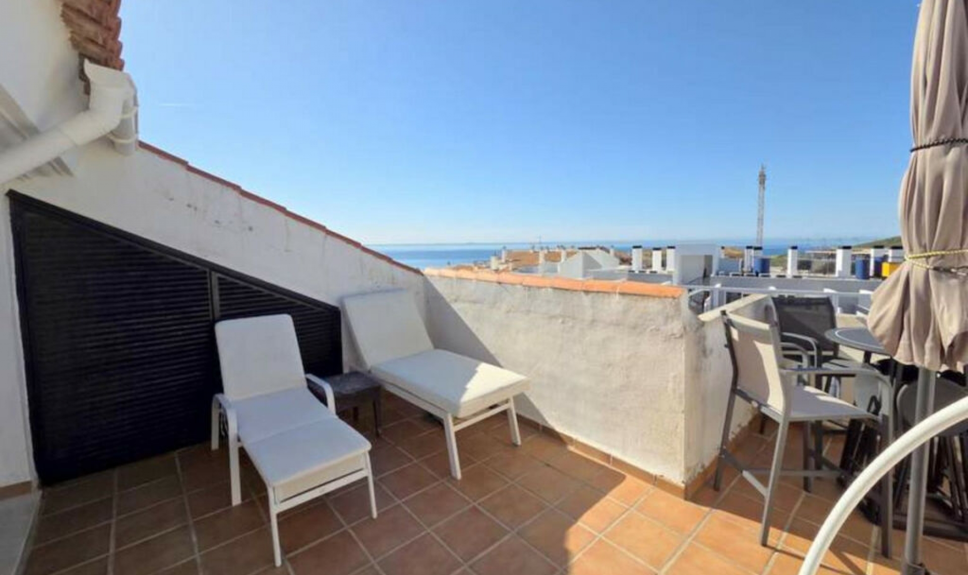 Resale - Apartment -
La Duquesa
