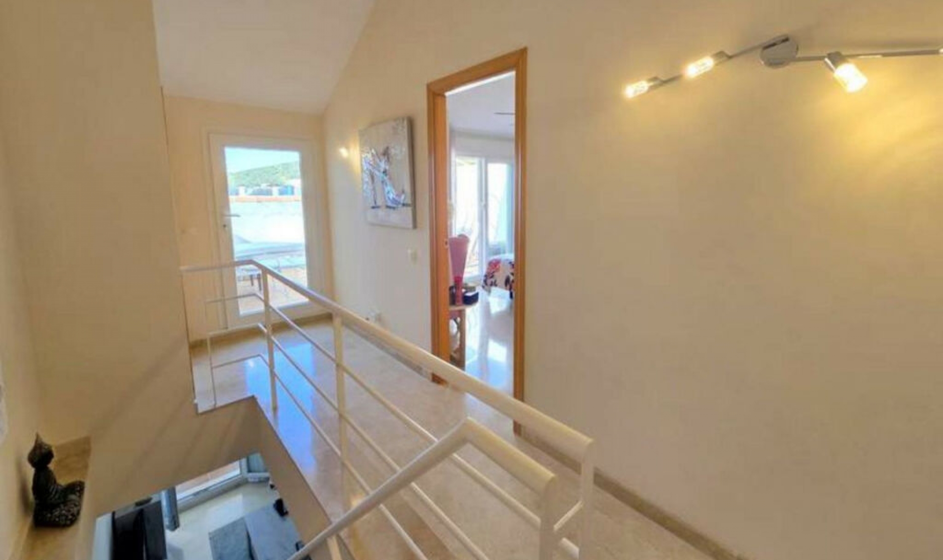 Resale - Apartment -
La Duquesa