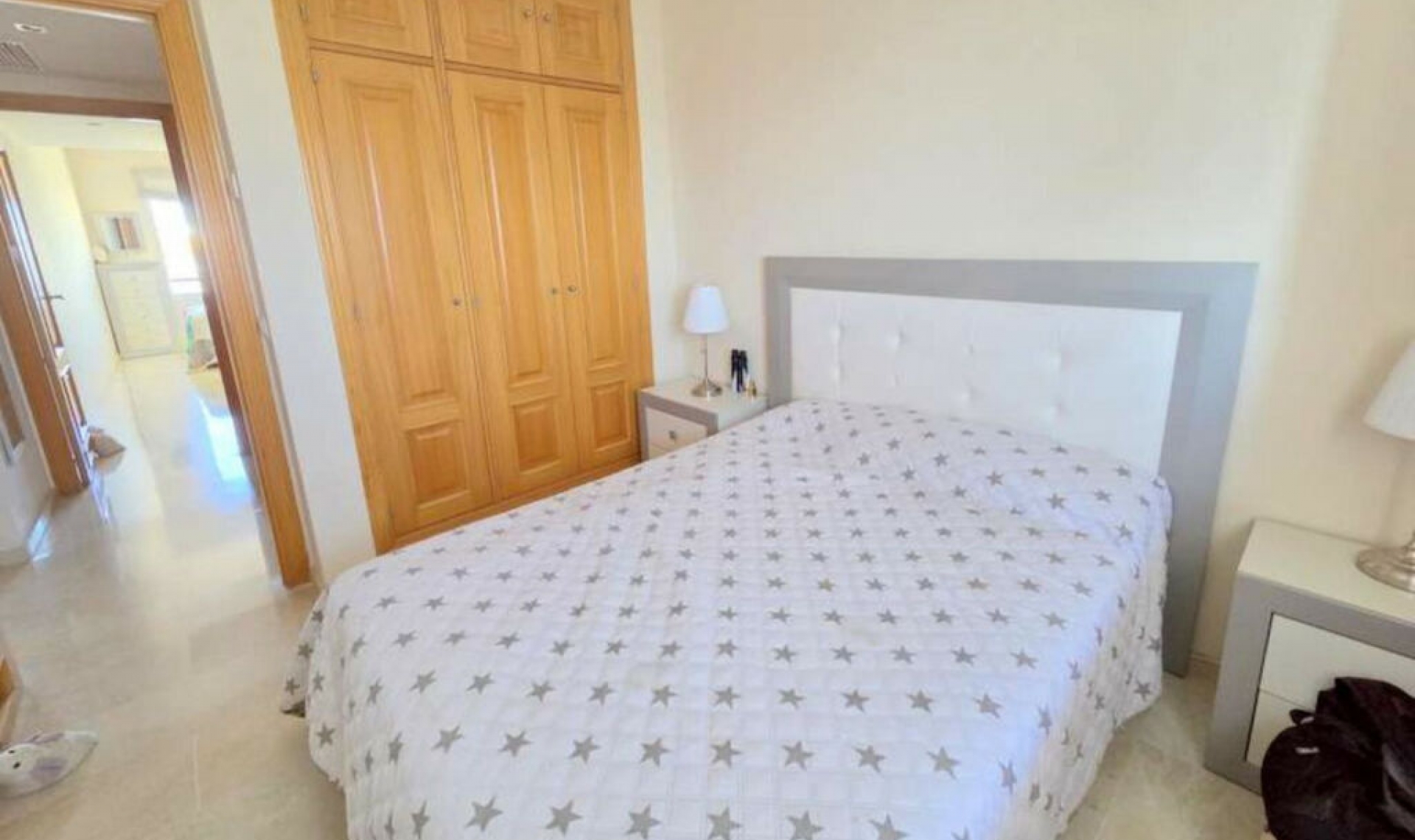 Resale - Apartment -
La Duquesa