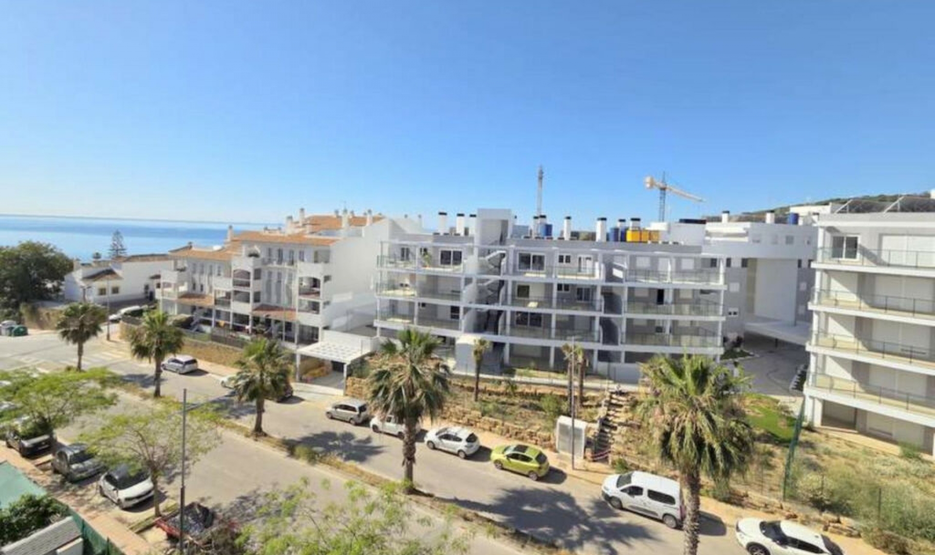 Resale - Apartment -
La Duquesa