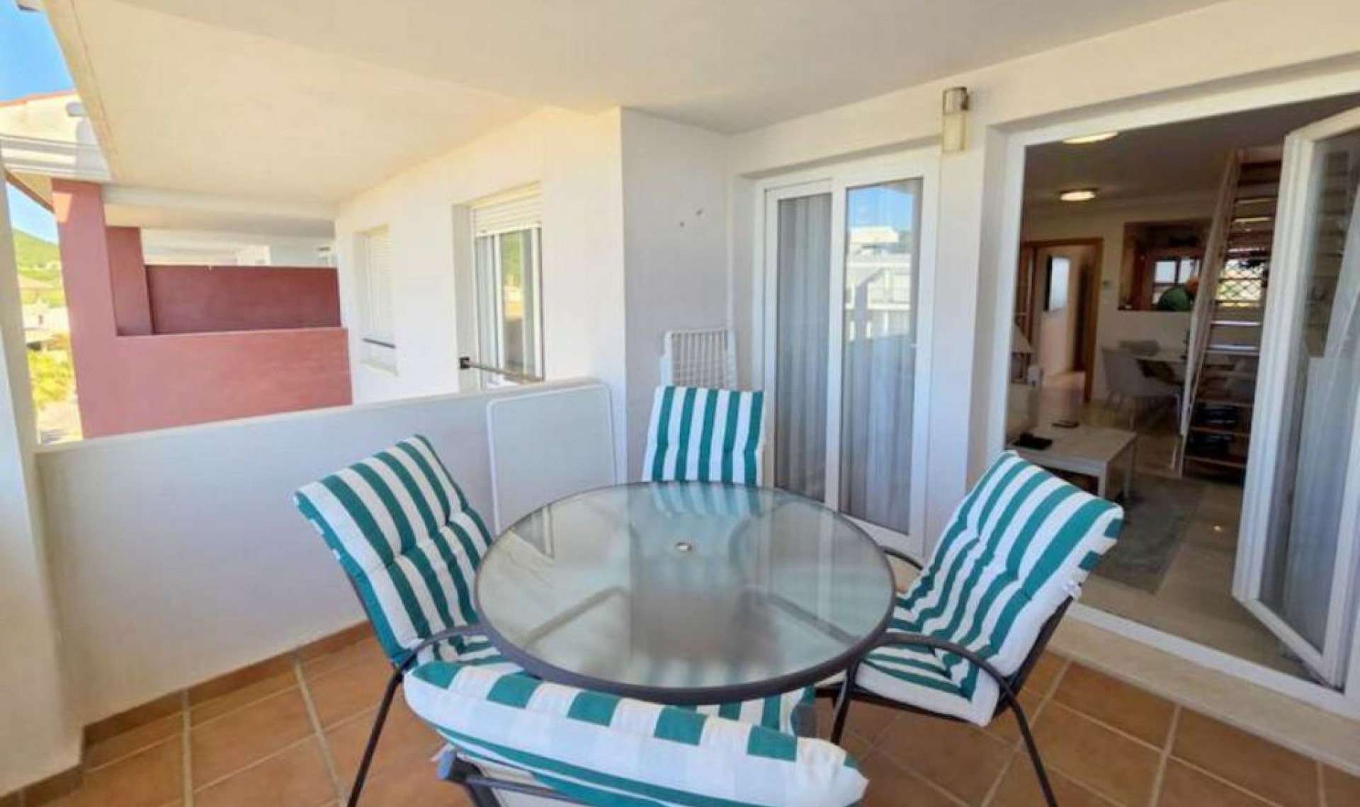 Resale - Apartment -
La Duquesa
