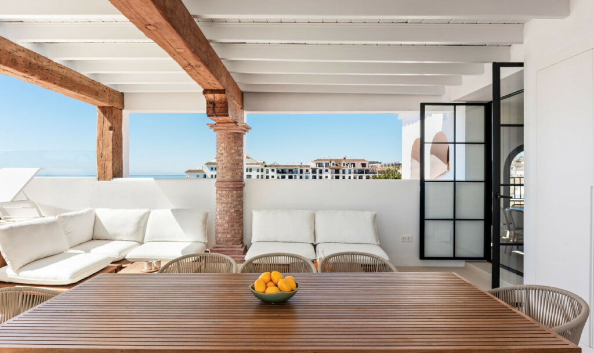 Resale - Apartment -
La Duquesa