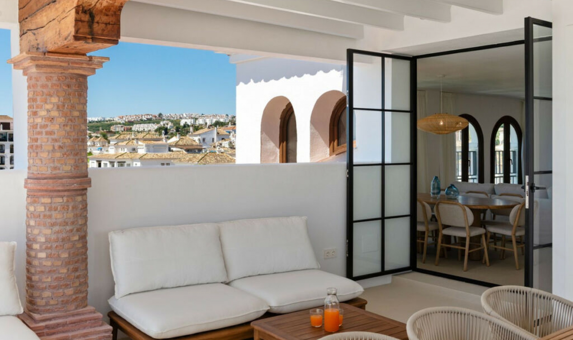 Resale - Apartment -
La Duquesa