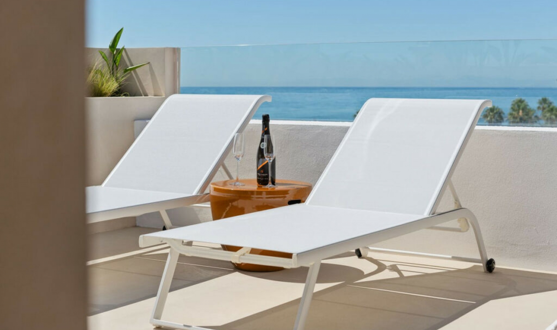 Resale - Apartment -
La Duquesa