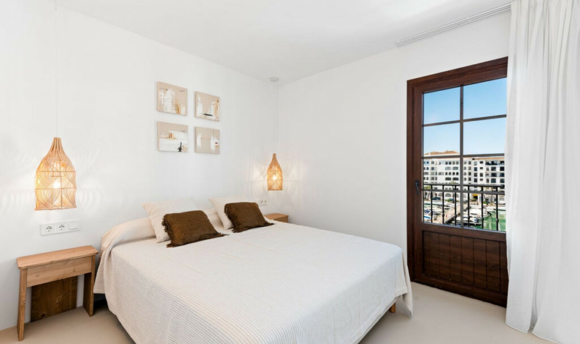 Resale - Apartment -
La Duquesa