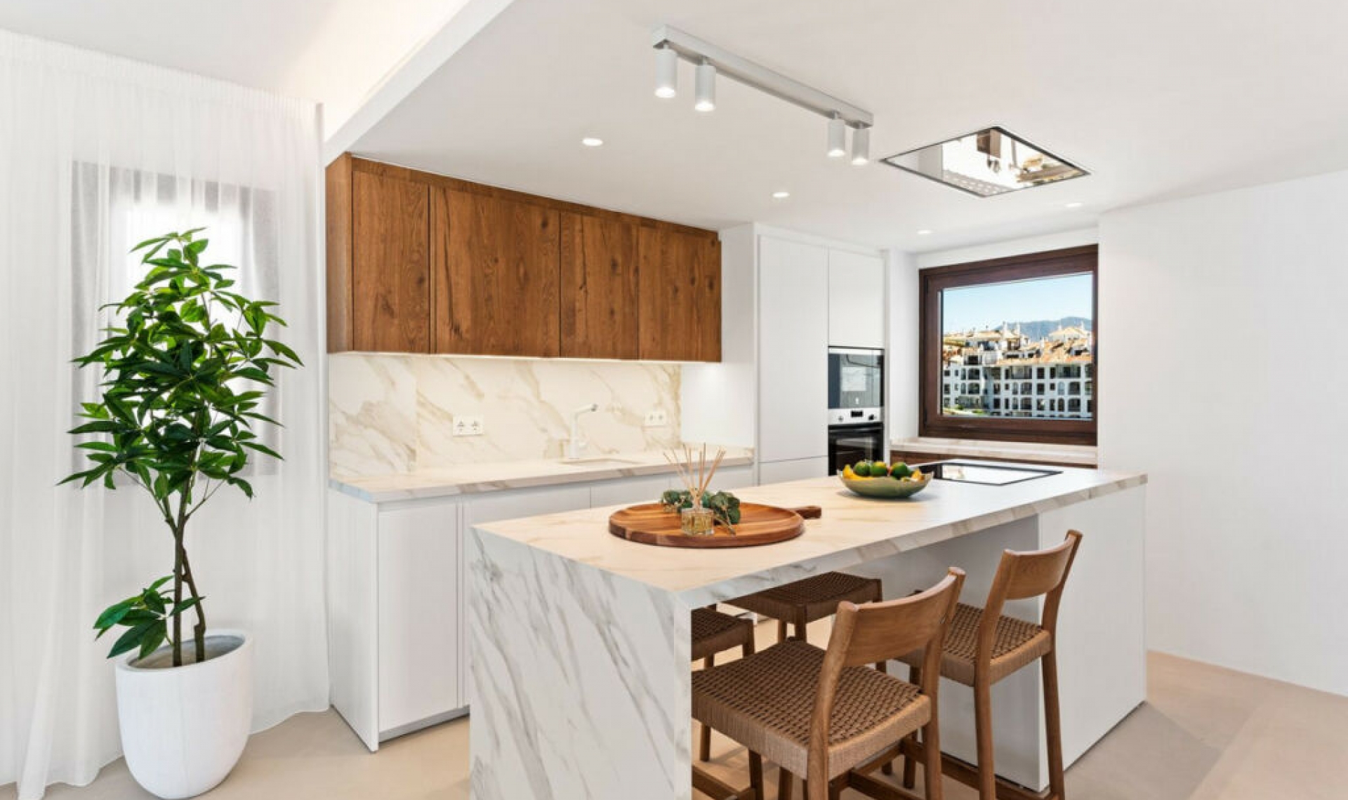 Resale - Apartment -
La Duquesa