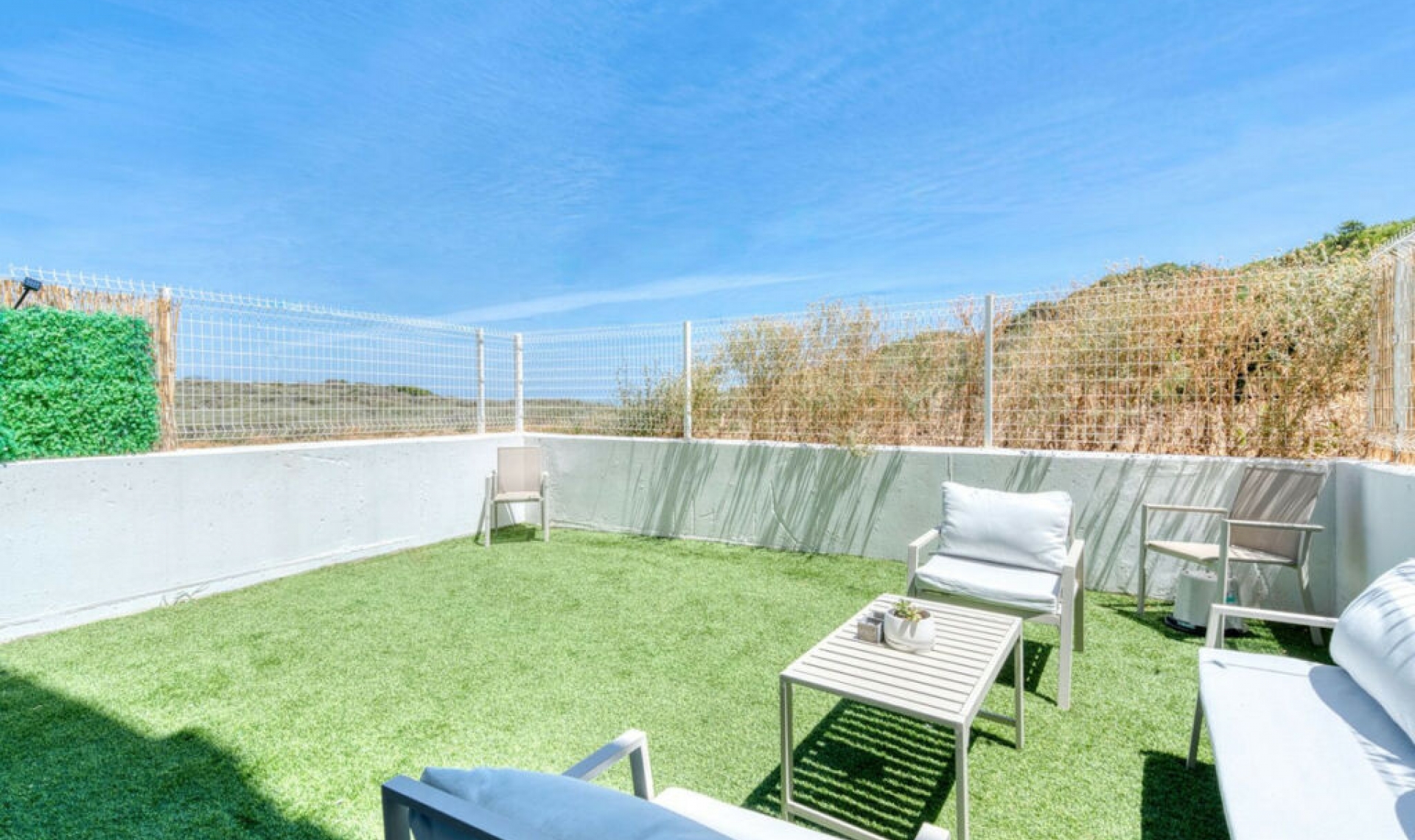 Resale - Apartment -
La Duquesa