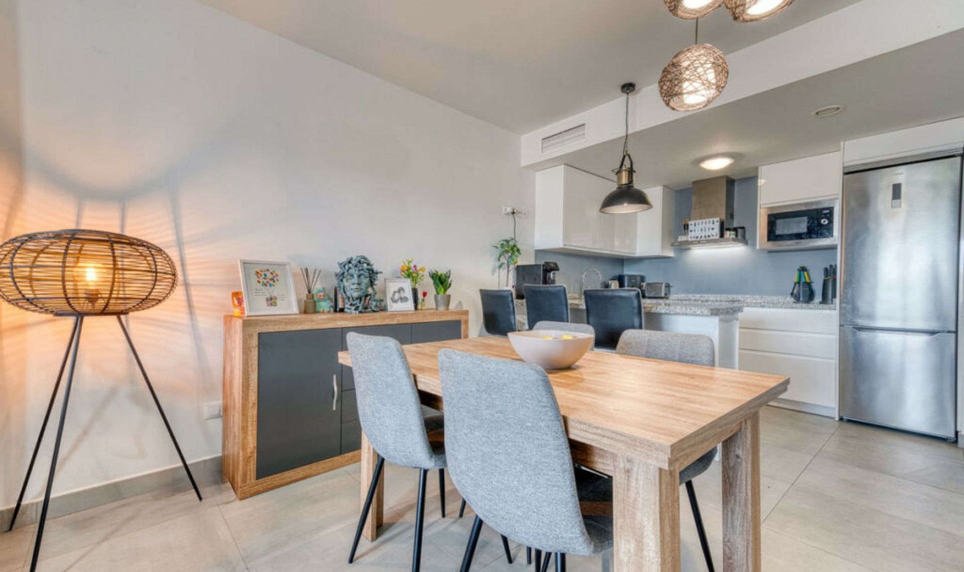 Resale - Apartment -
La Duquesa