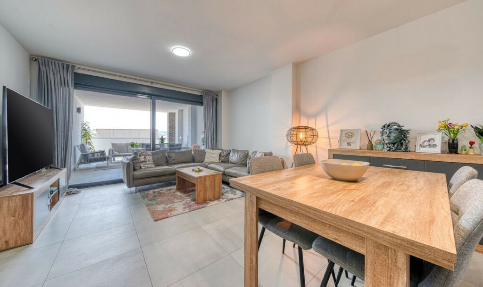 Resale - Apartment -
La Duquesa