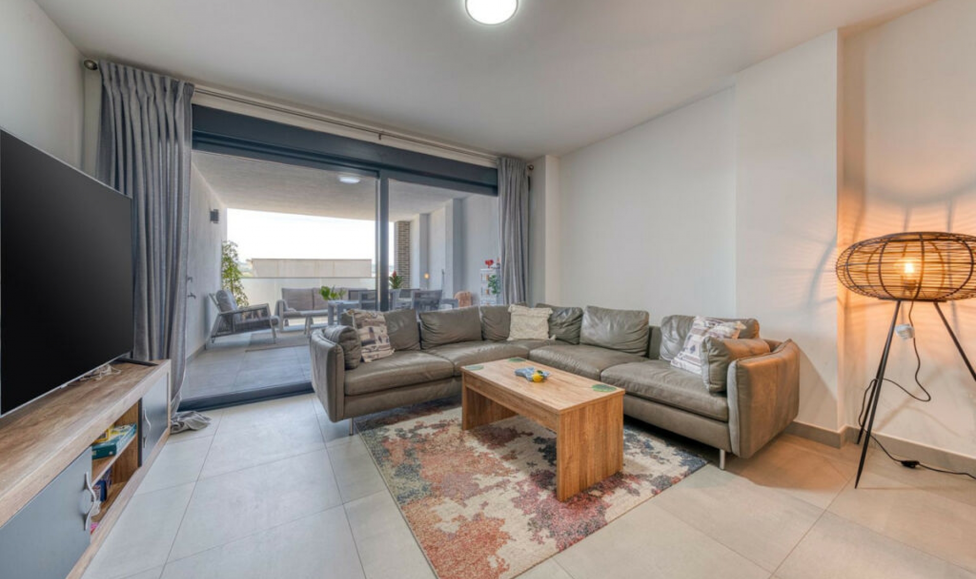 Resale - Apartment -
La Duquesa