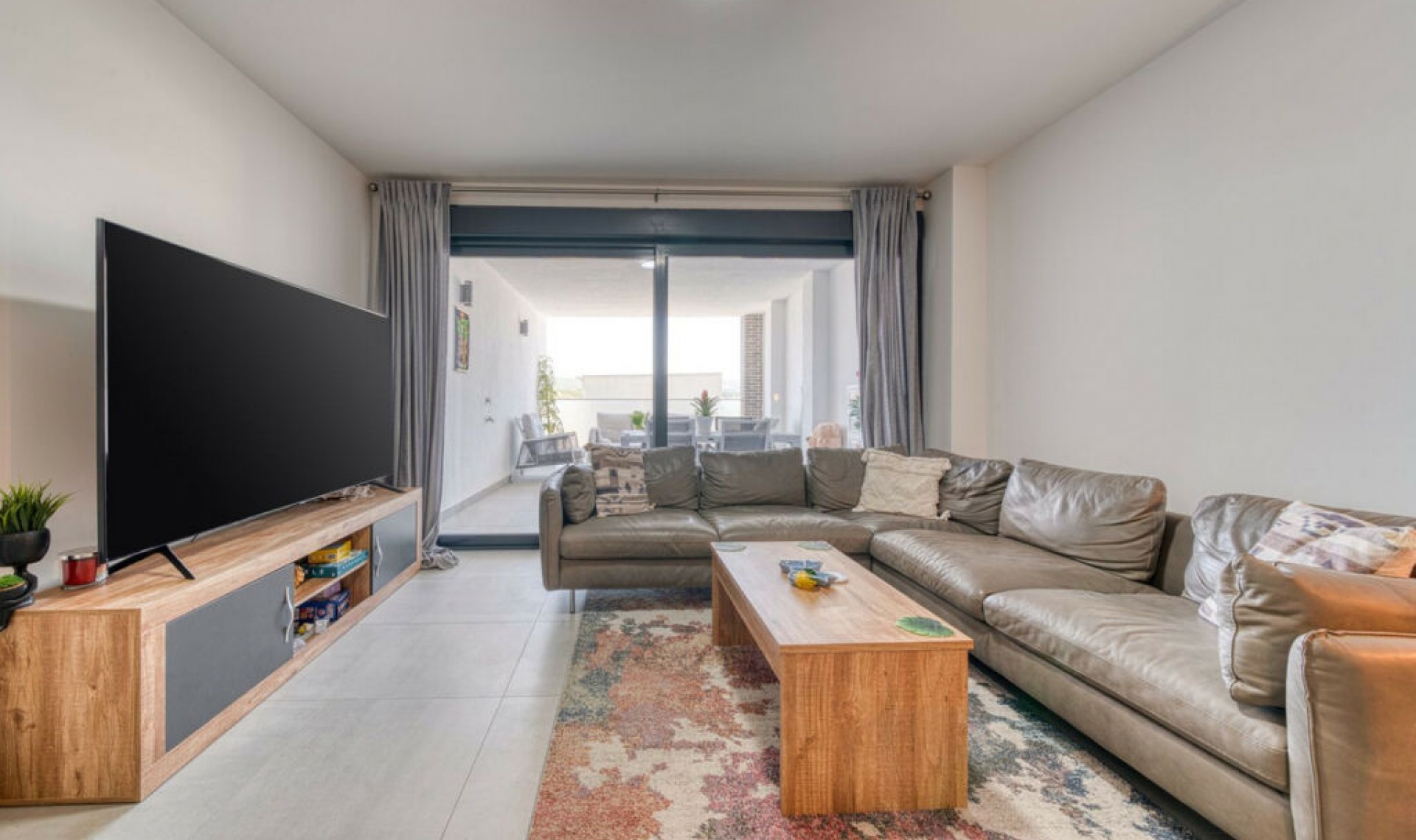 Resale - Apartment -
La Duquesa