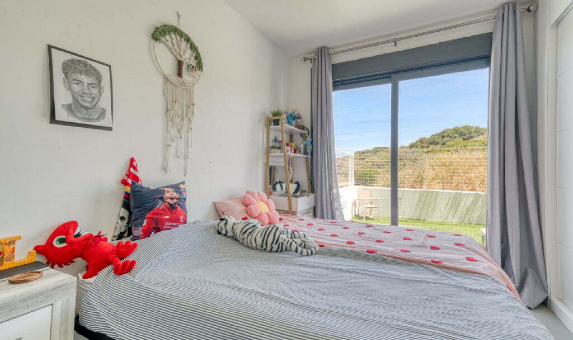 Resale - Apartment -
La Duquesa