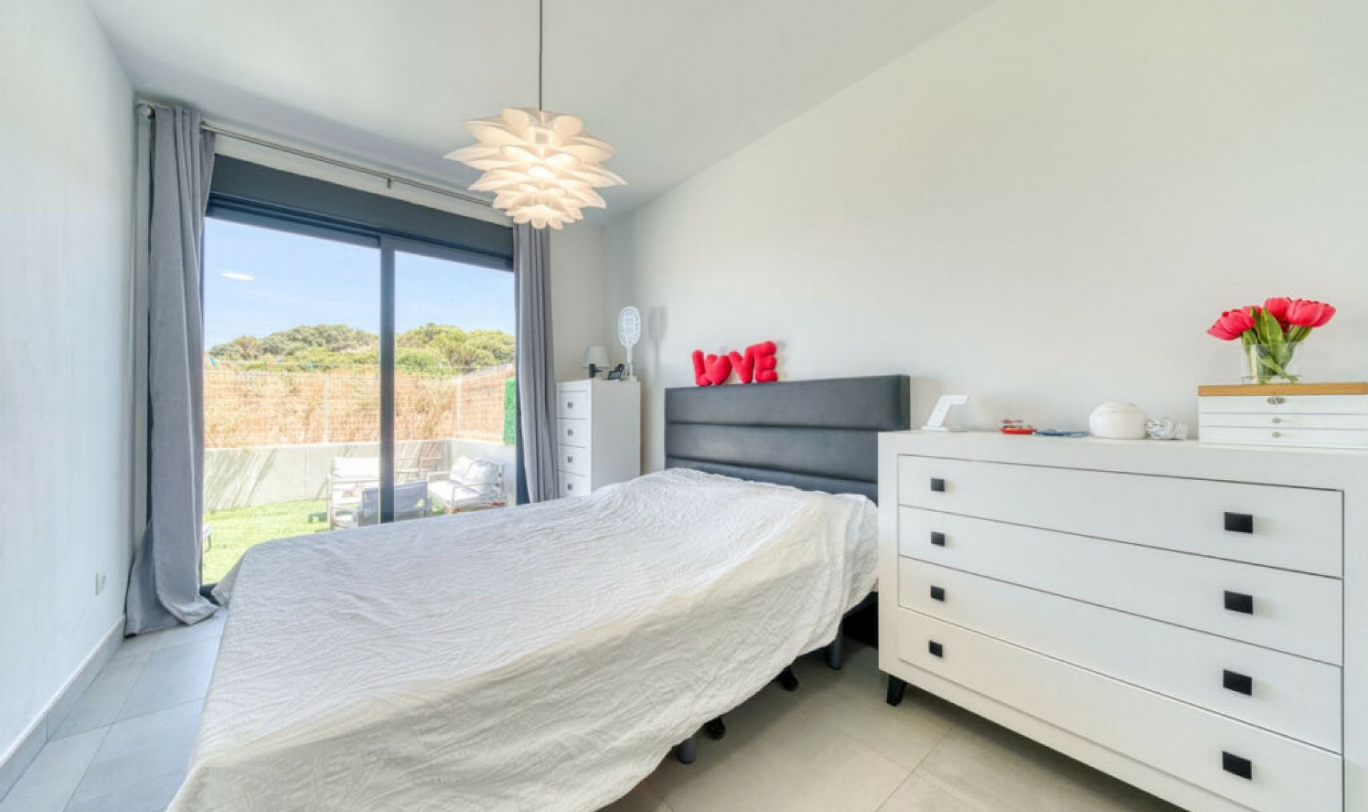 Resale - Apartment -
La Duquesa