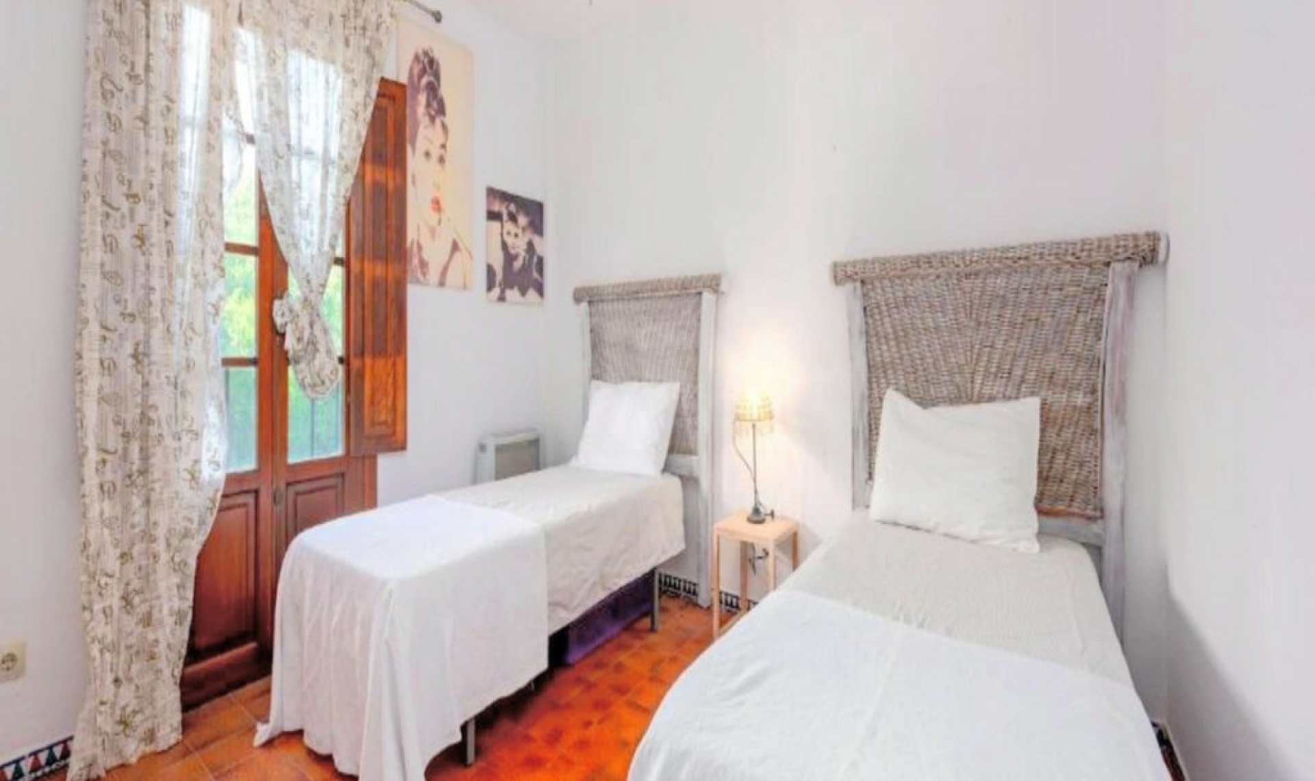 Resale - Apartment -
La Duquesa