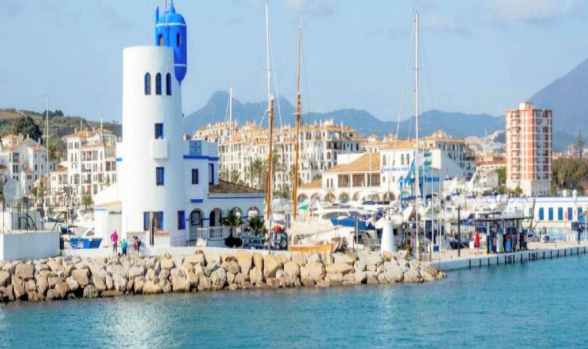 Resale - Apartment -
La Duquesa