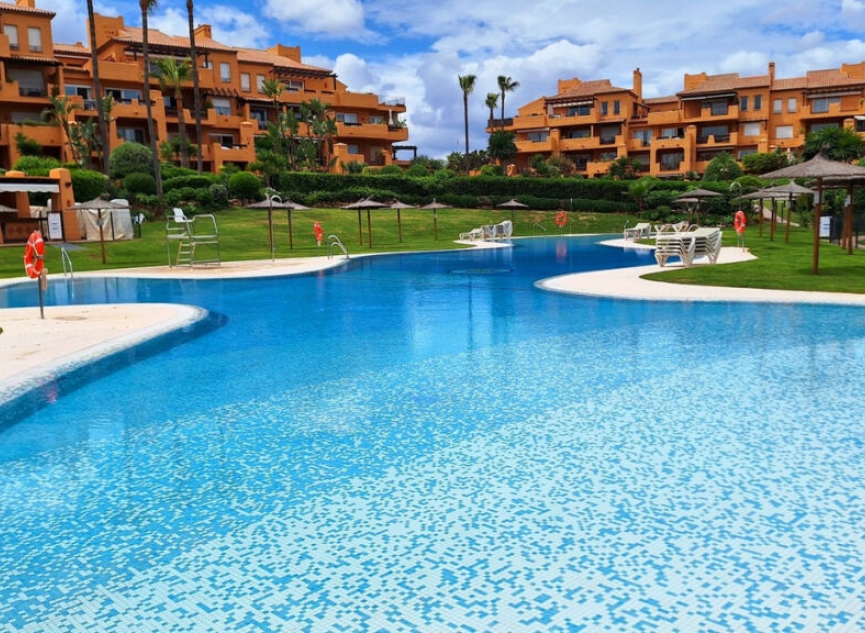 Resale - Apartment -
La Duquesa