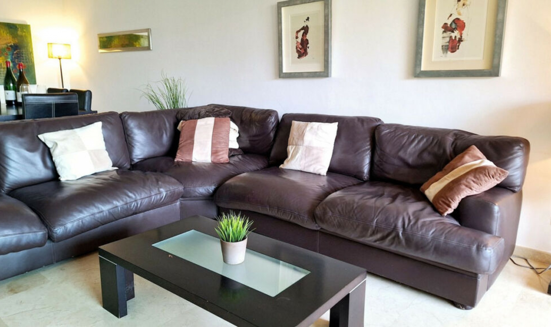 Resale - Apartment -
La Duquesa