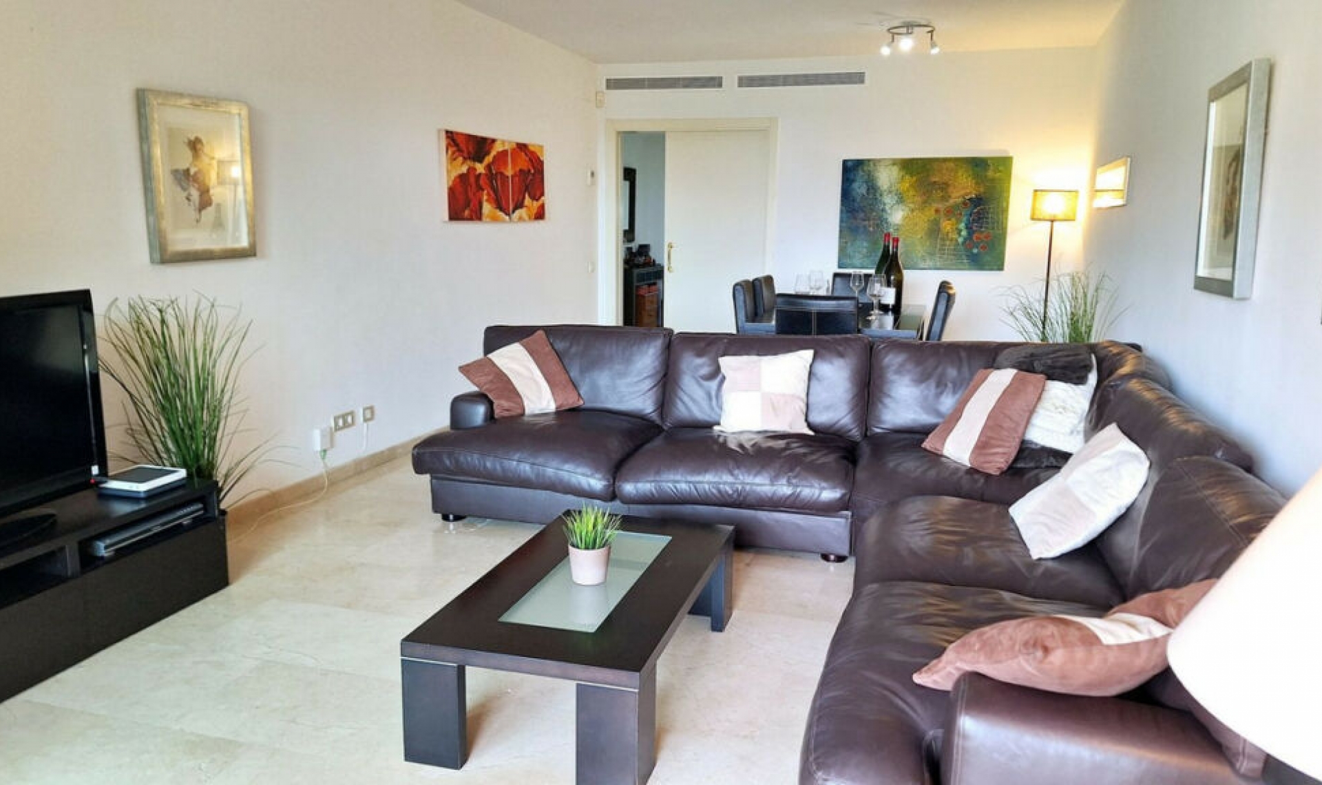 Resale - Apartment -
La Duquesa
