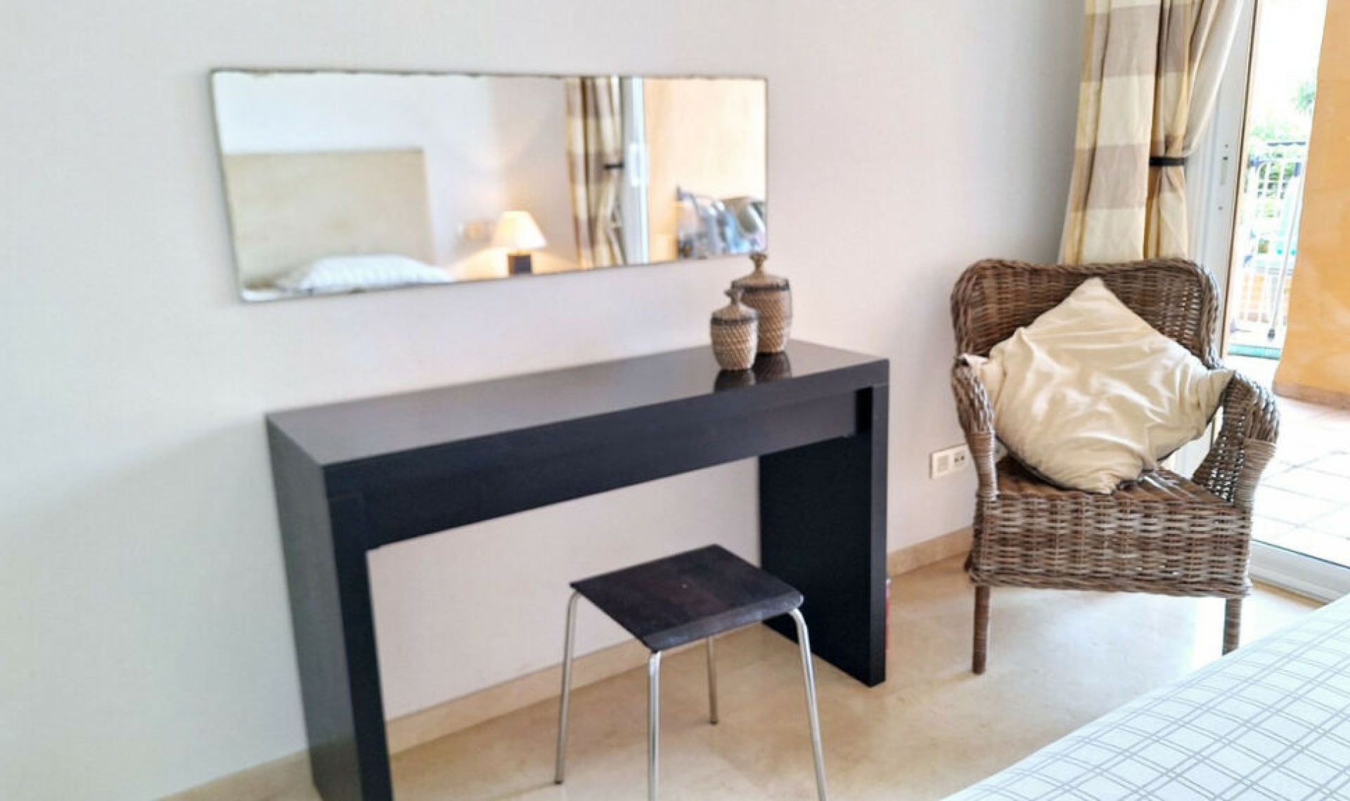 Resale - Apartment -
La Duquesa