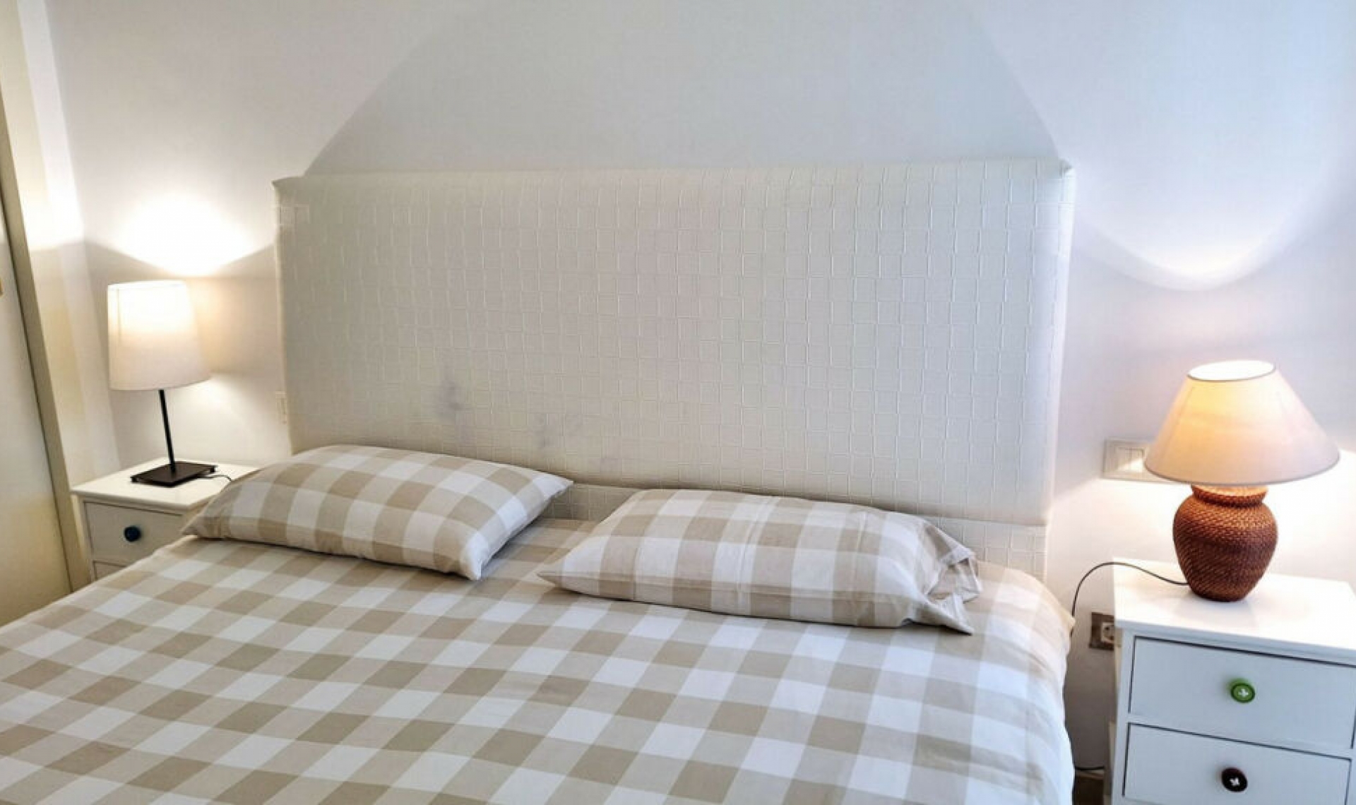 Resale - Apartment -
La Duquesa