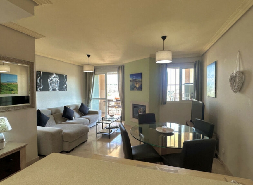 Resale - Apartment -
La Duquesa