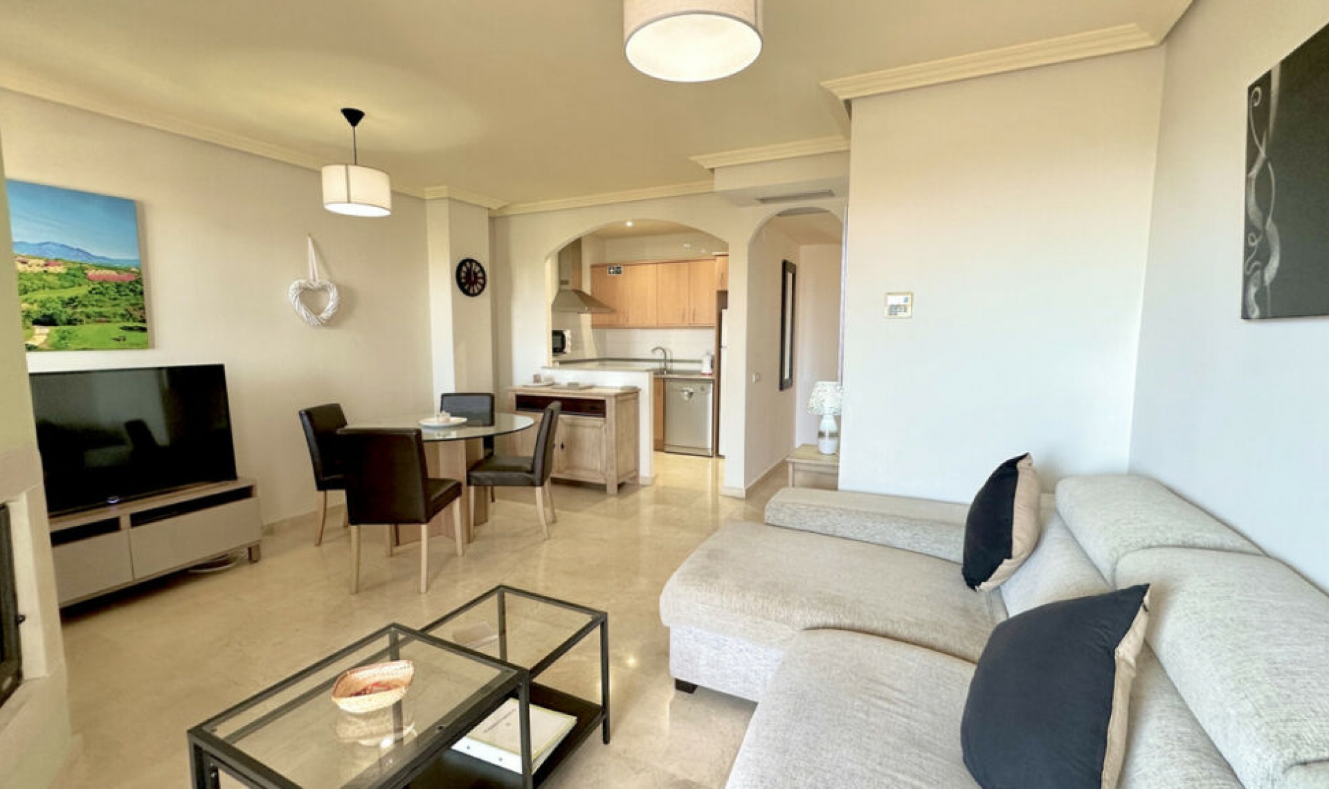 Resale - Apartment -
La Duquesa