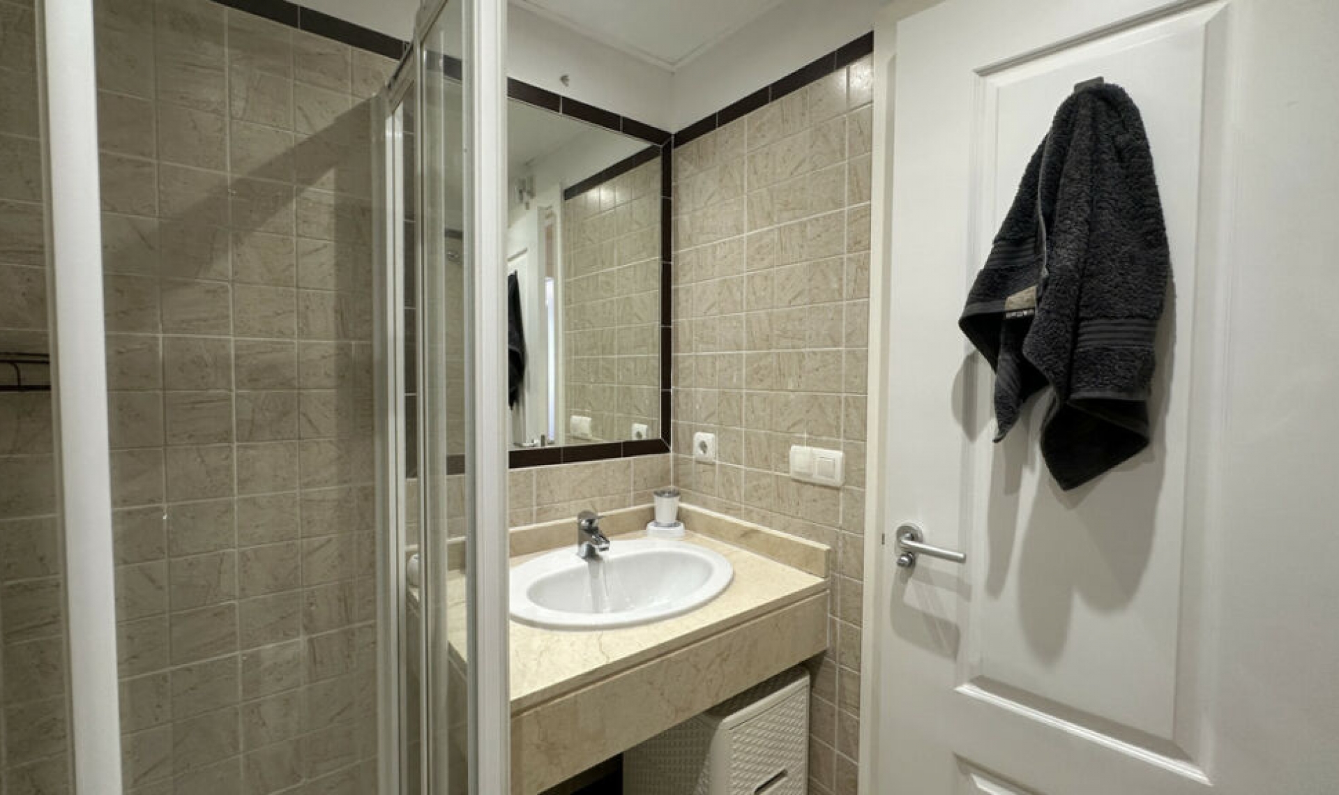 Resale - Apartment -
La Duquesa