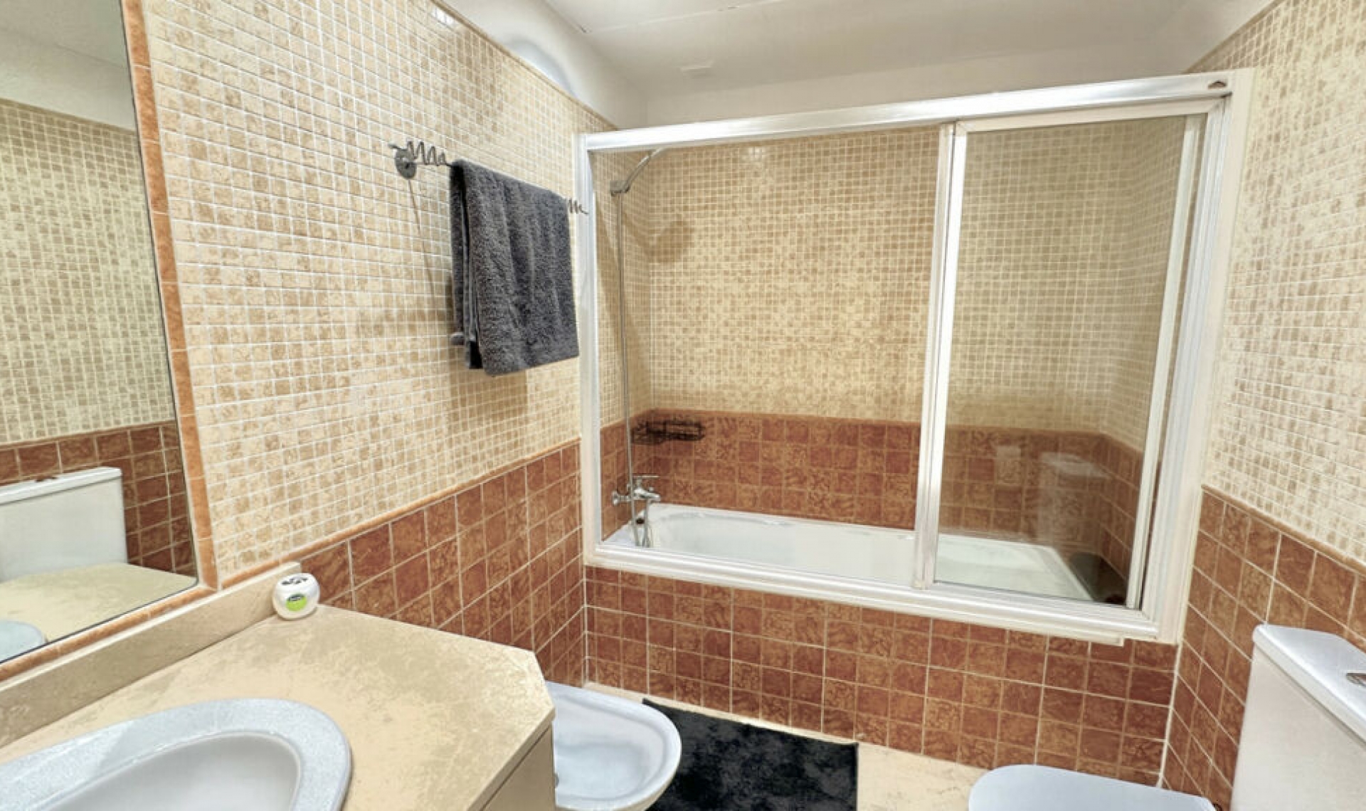Resale - Apartment -
La Duquesa