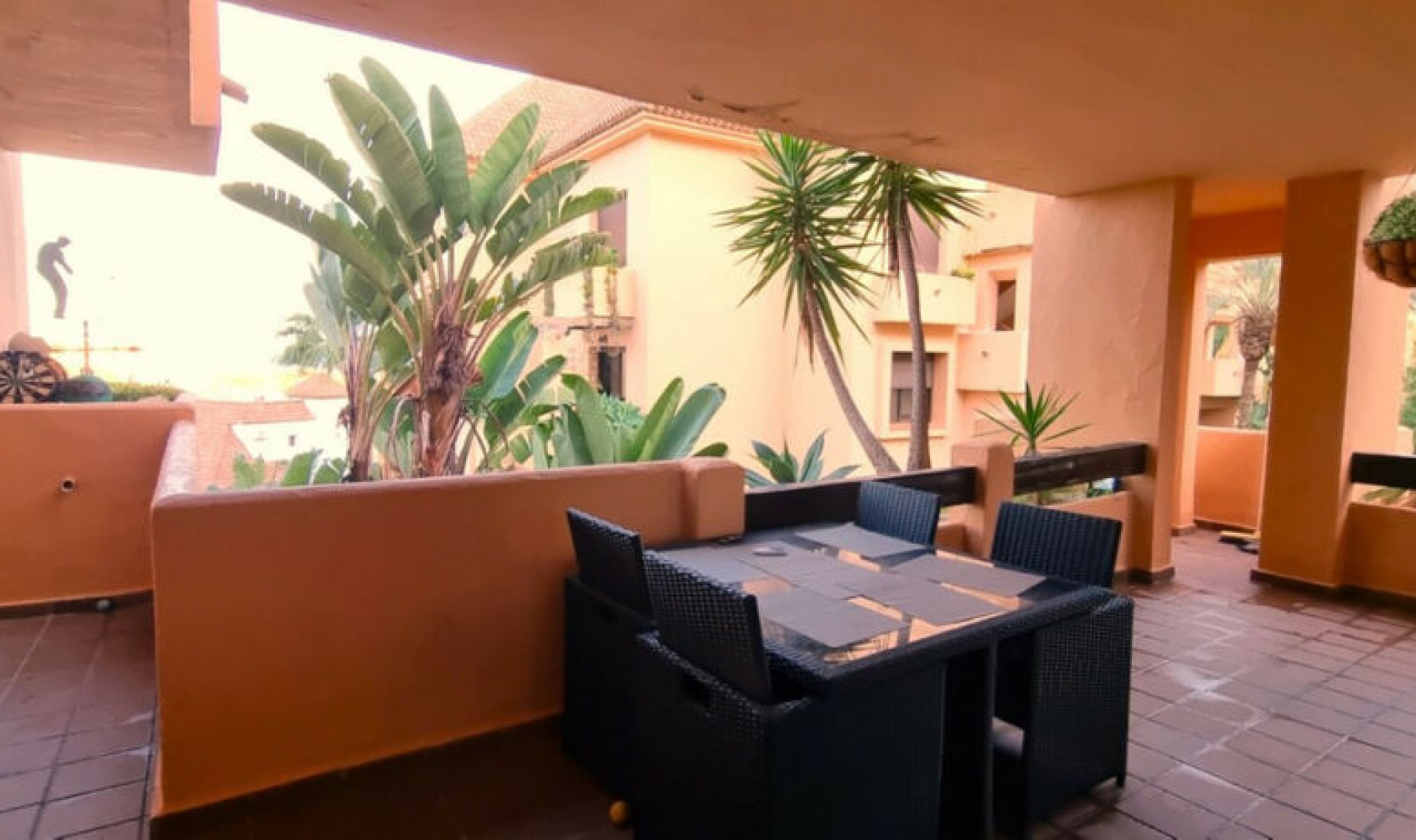 Resale - Apartment -
La Duquesa