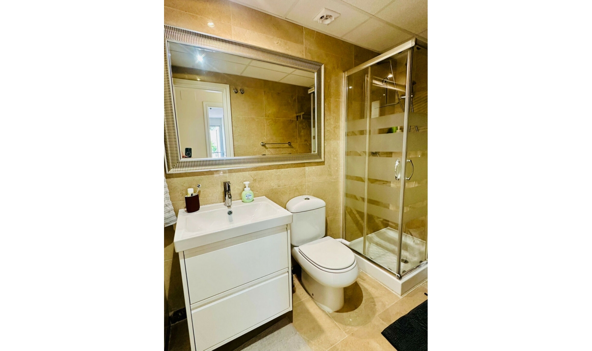 Resale - Apartment -
La Duquesa