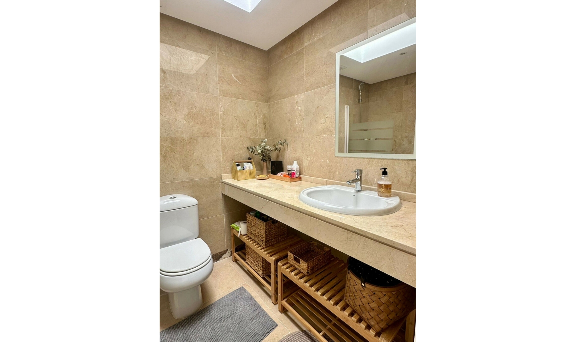 Resale - Apartment -
La Duquesa