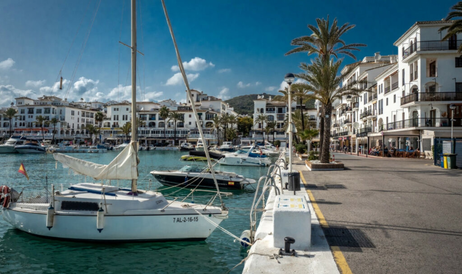 Resale - Apartment -
La Duquesa