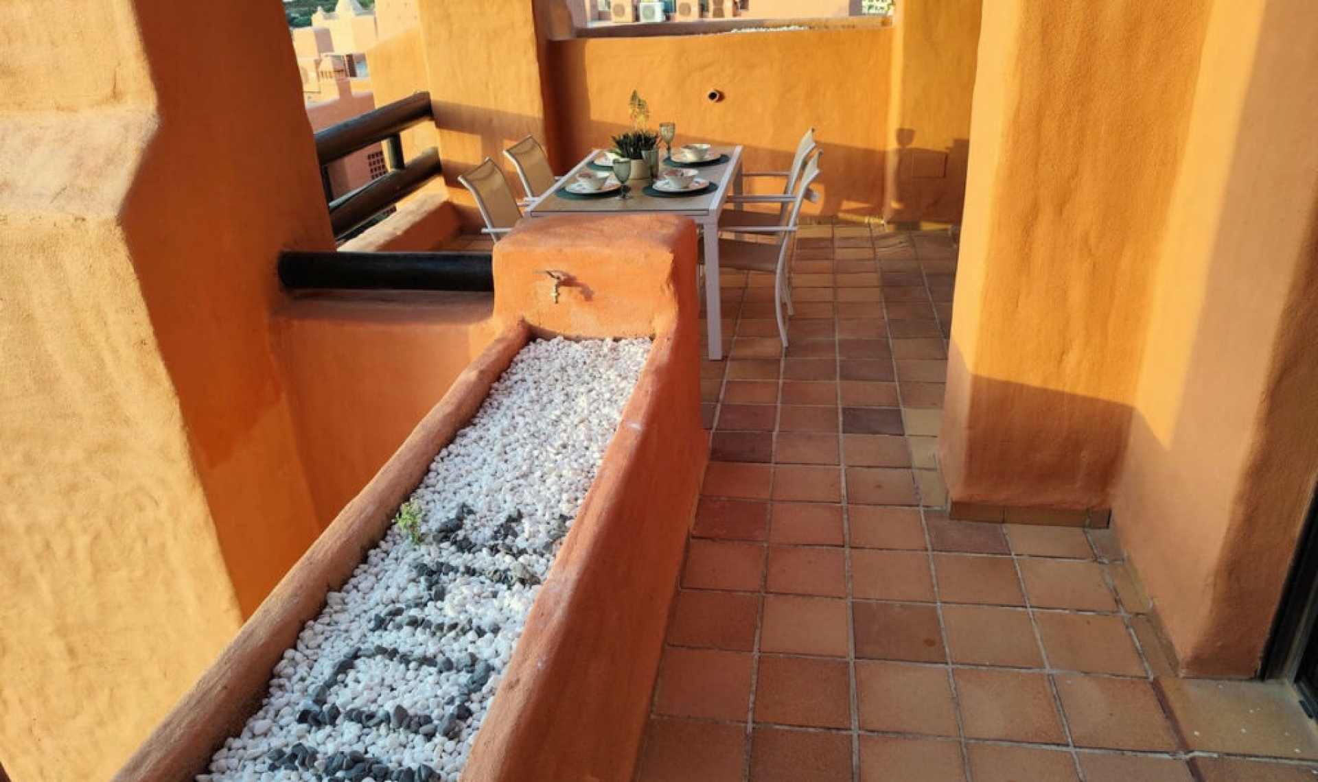 Resale - Apartment -
La Duquesa